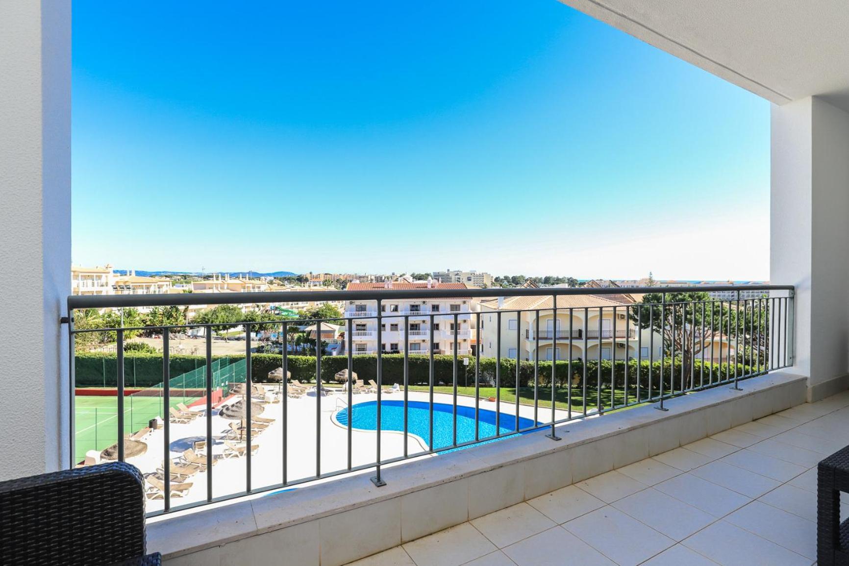 Apartment Charming Flat 10 Min Walk To Beach *