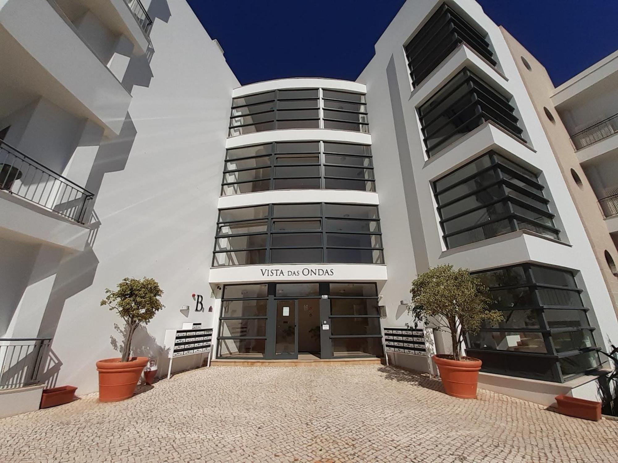 Charming Flat 10 Min Walk To Beach Apartment *