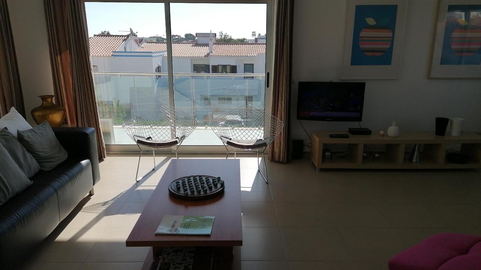 Modern With Sunny South Facing Terrace Albufeira