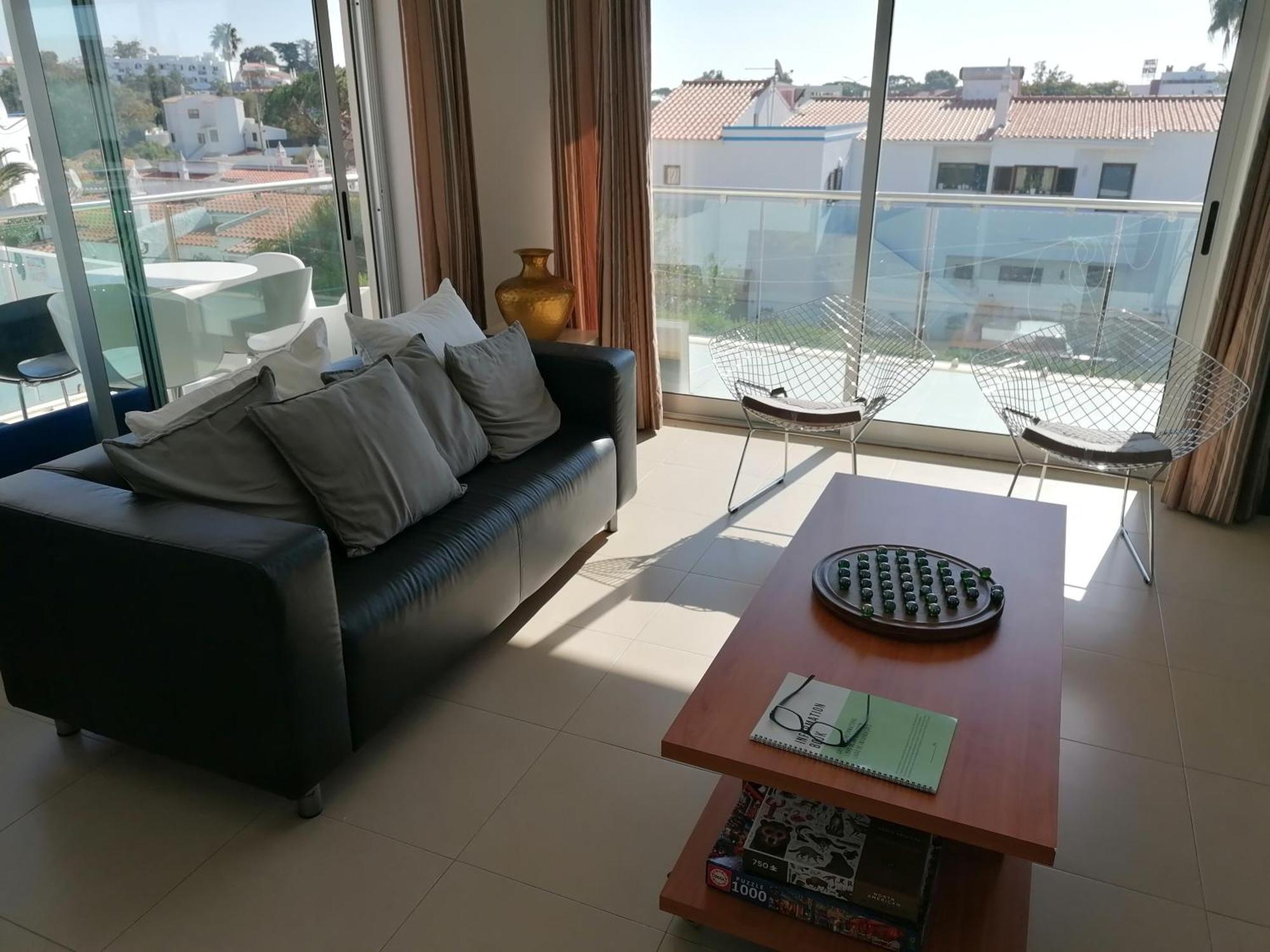 Modern With Sunny South Facing Terrace Apartment