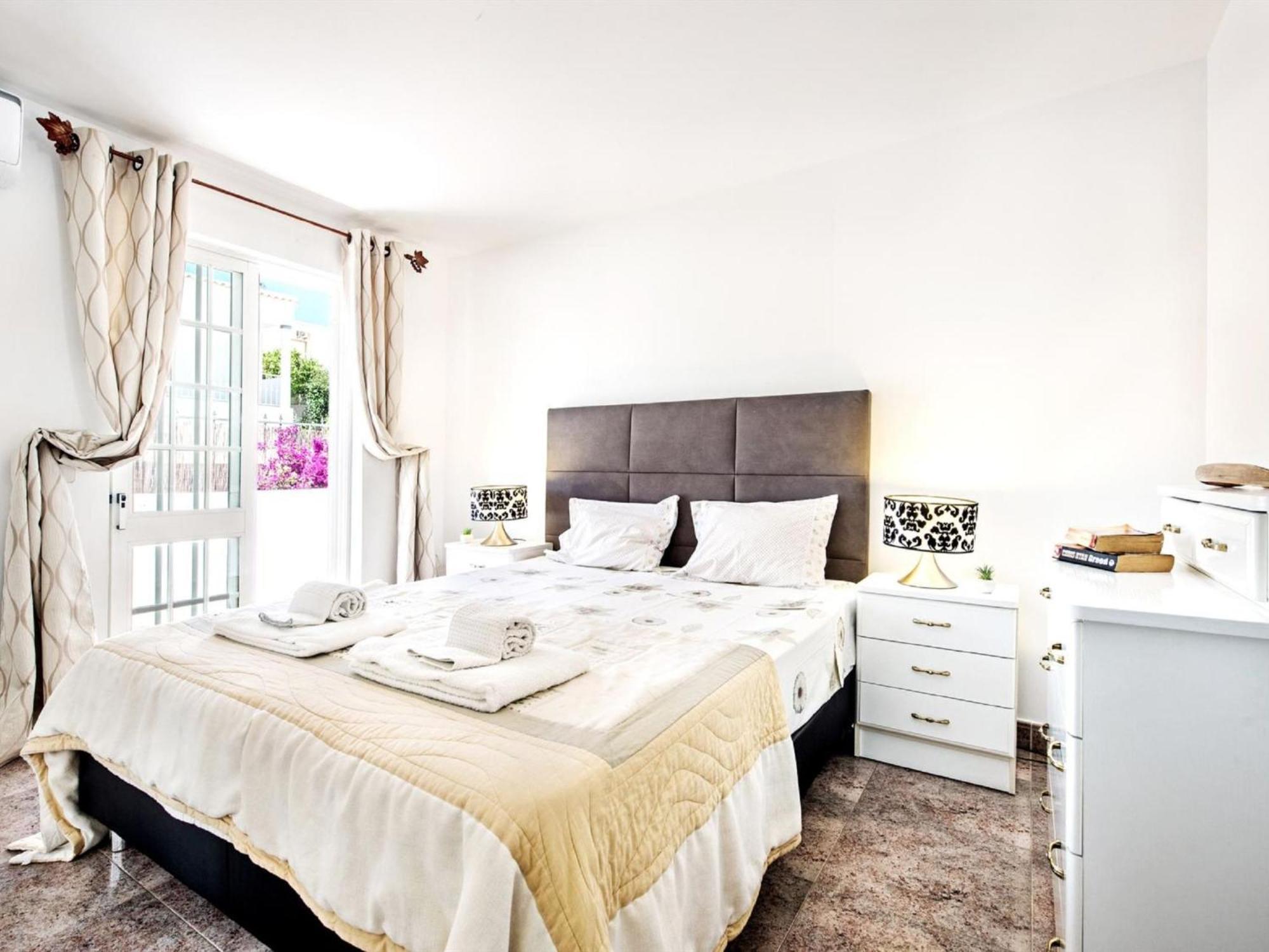 Orada By Interhome *