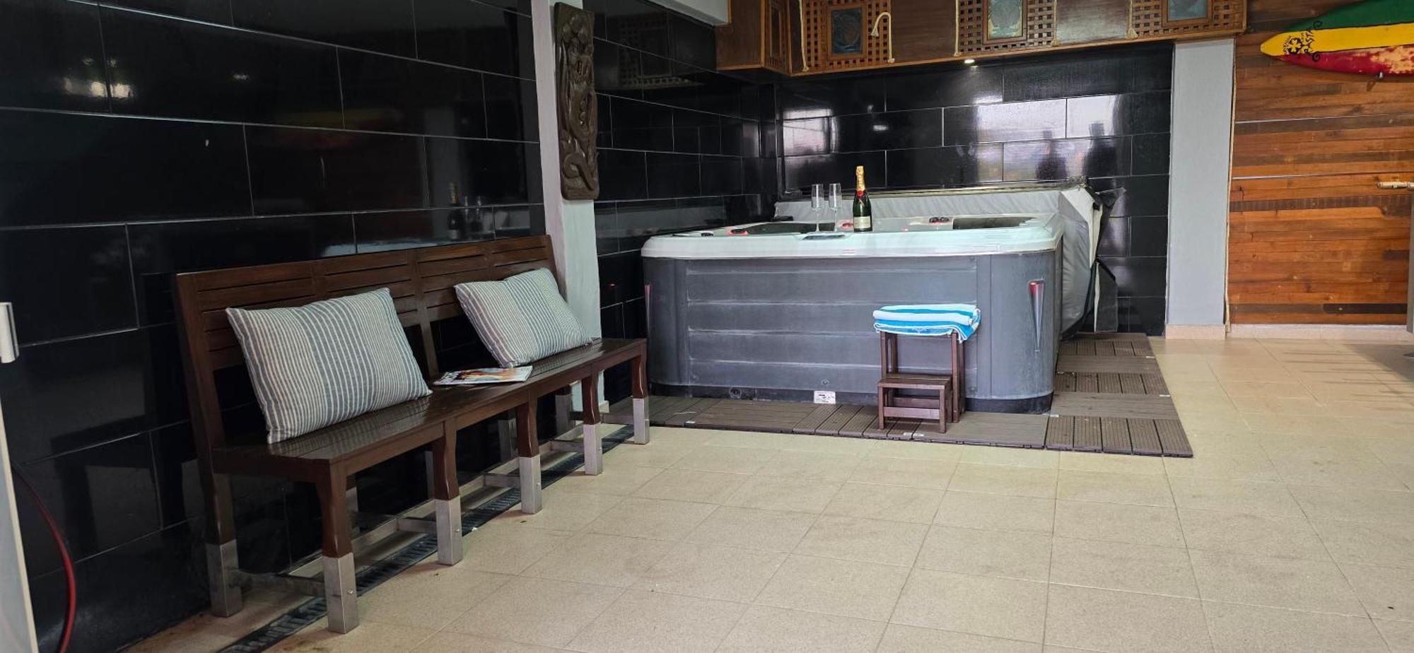 Holiday home Summertime - Private Jacuzzi And Bikes, 800m