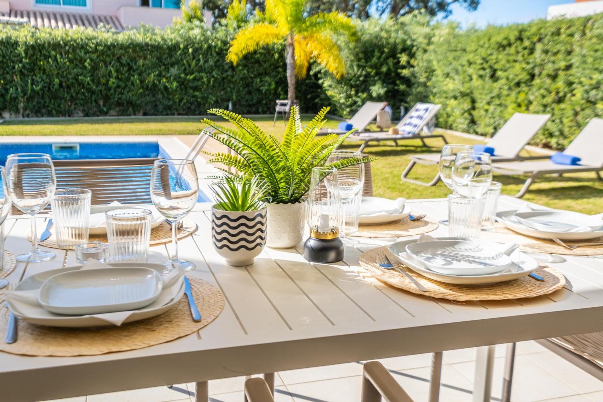 Villa Novochoro - Large Garden- Heatable Pool