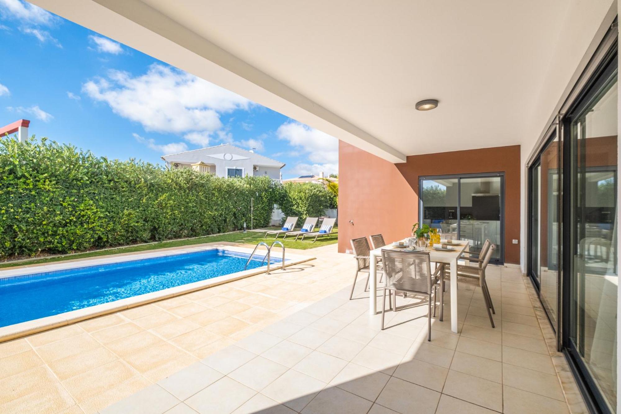 Villa Novochoro - Large Garden- Heatable Pool