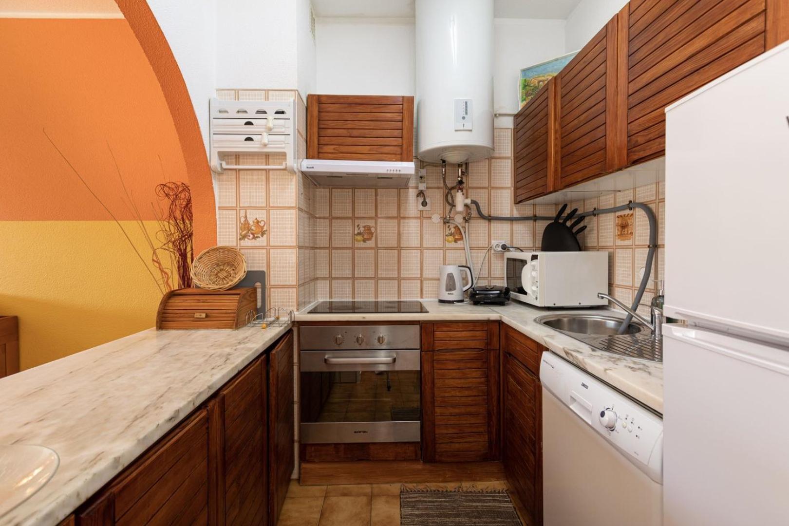 The Concierge - Center Apartment