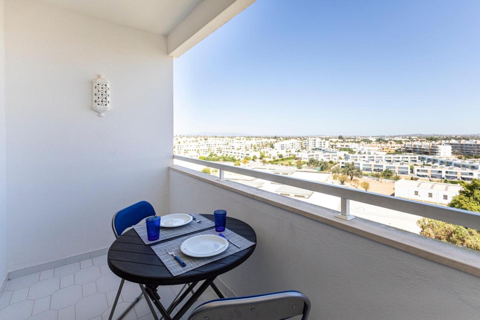 The Concierge - Pool & Sunset Balconies *