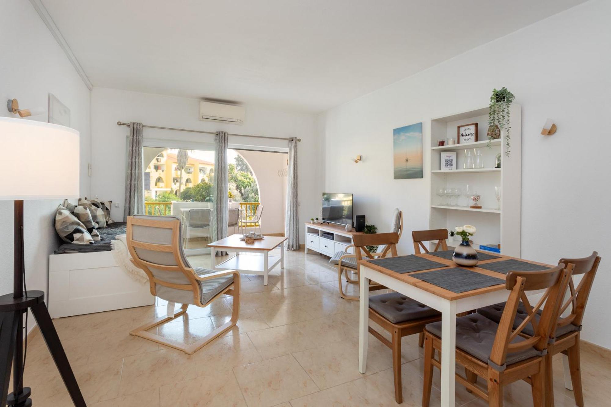 Centre By Calyferias Apartment *