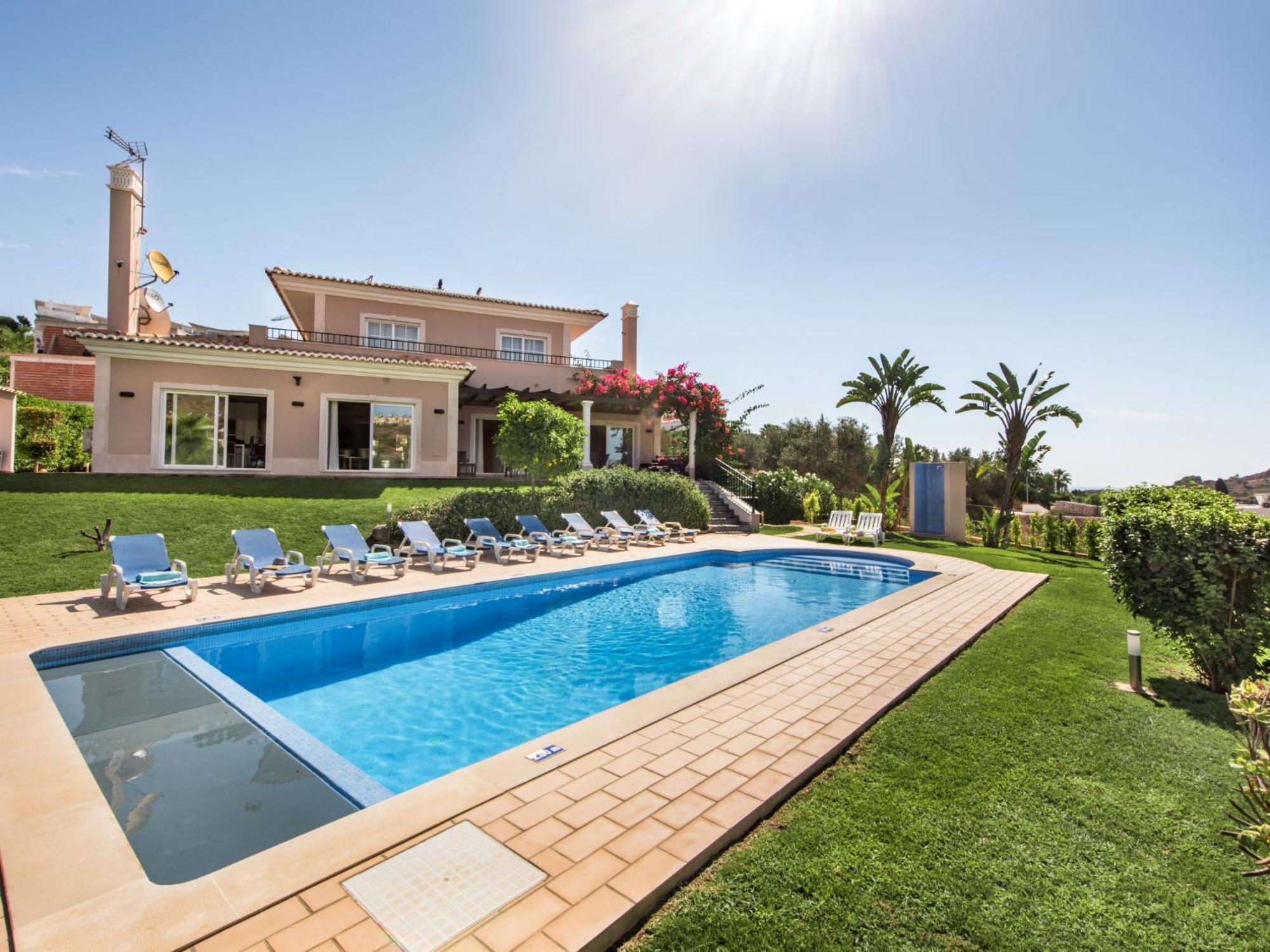 Amendoeiras By Interhome Pousada