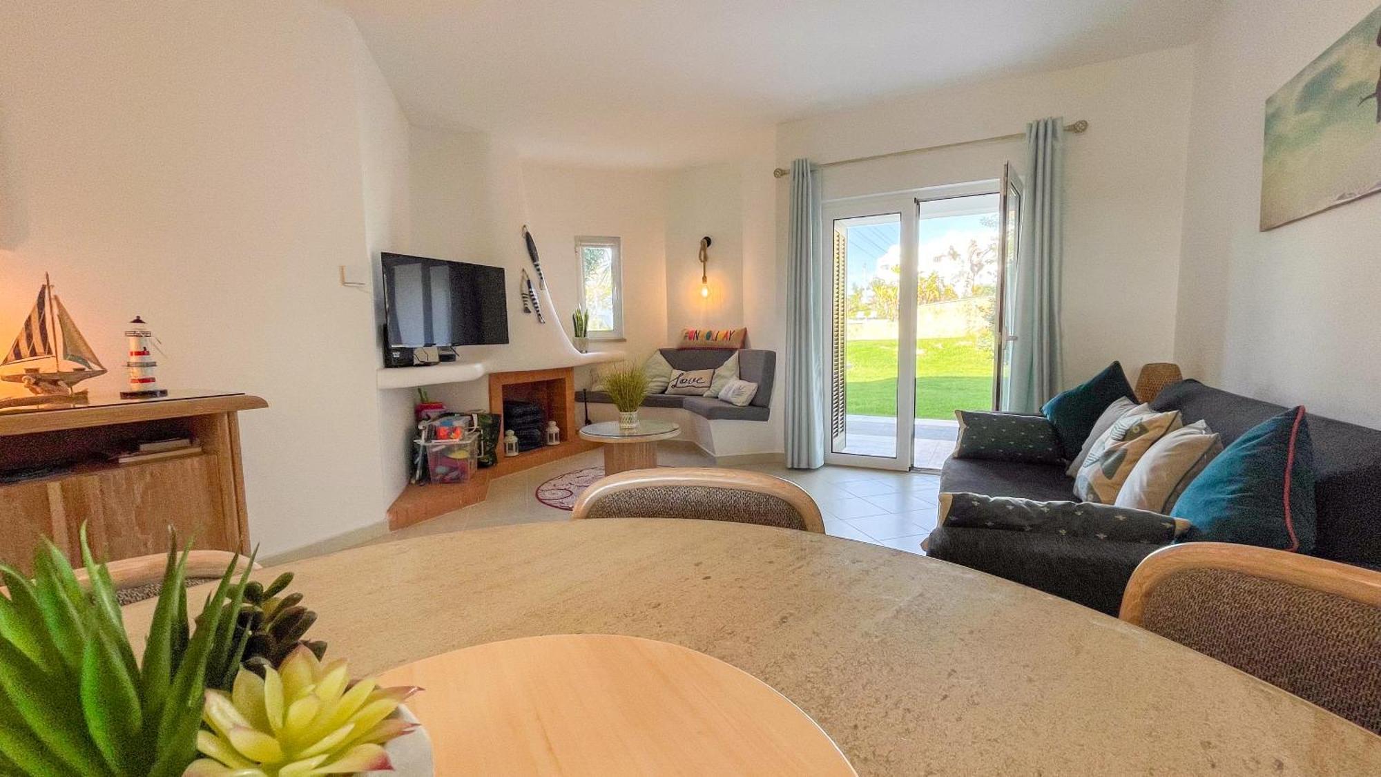 2 Bed 2 Bath Poolside With Wi-fi And Ac Albufeira