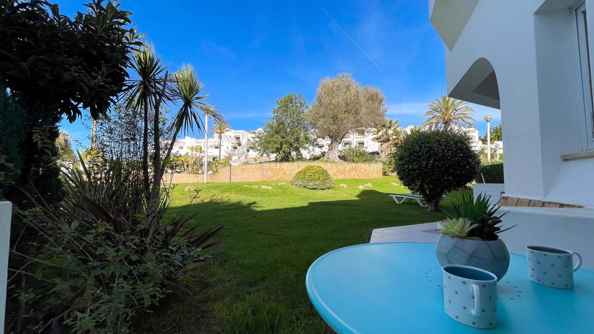 2 Bed 2 Bath Poolside With Wi-fi And Ac *