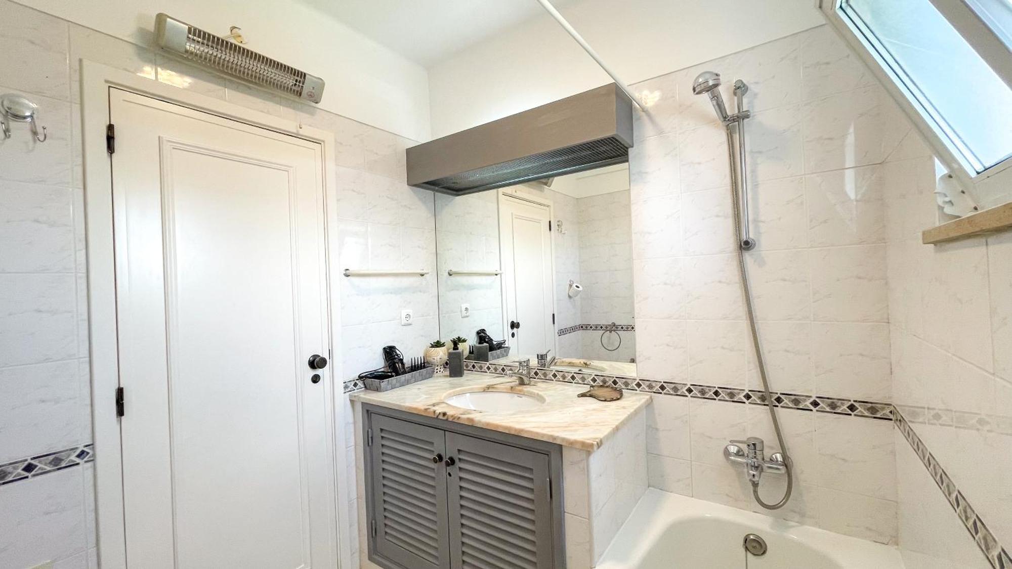 2 Bed 2 Bath Poolside With Wi-fi And Ac