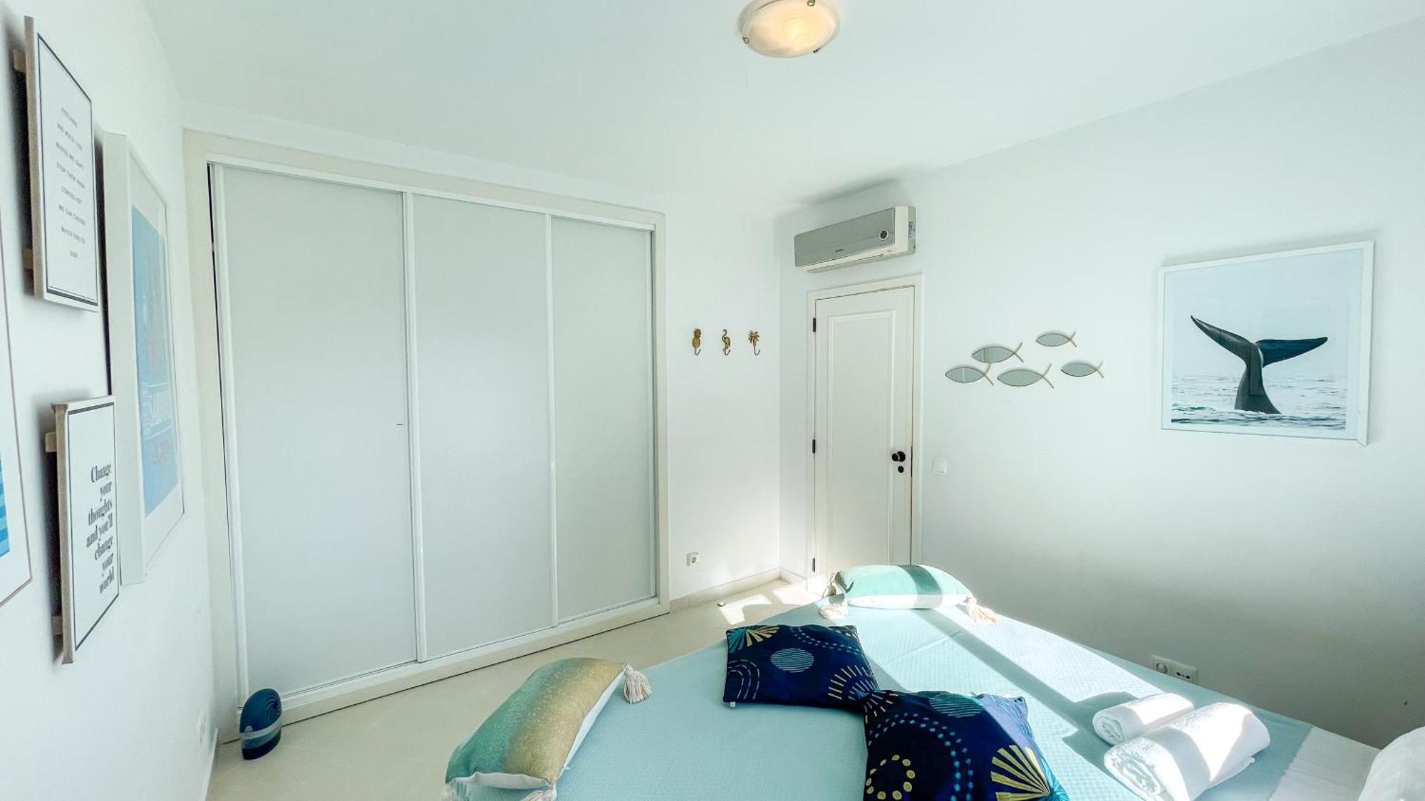 2 Bed 2 Bath Poolside With Wi-fi And Ac Apartment