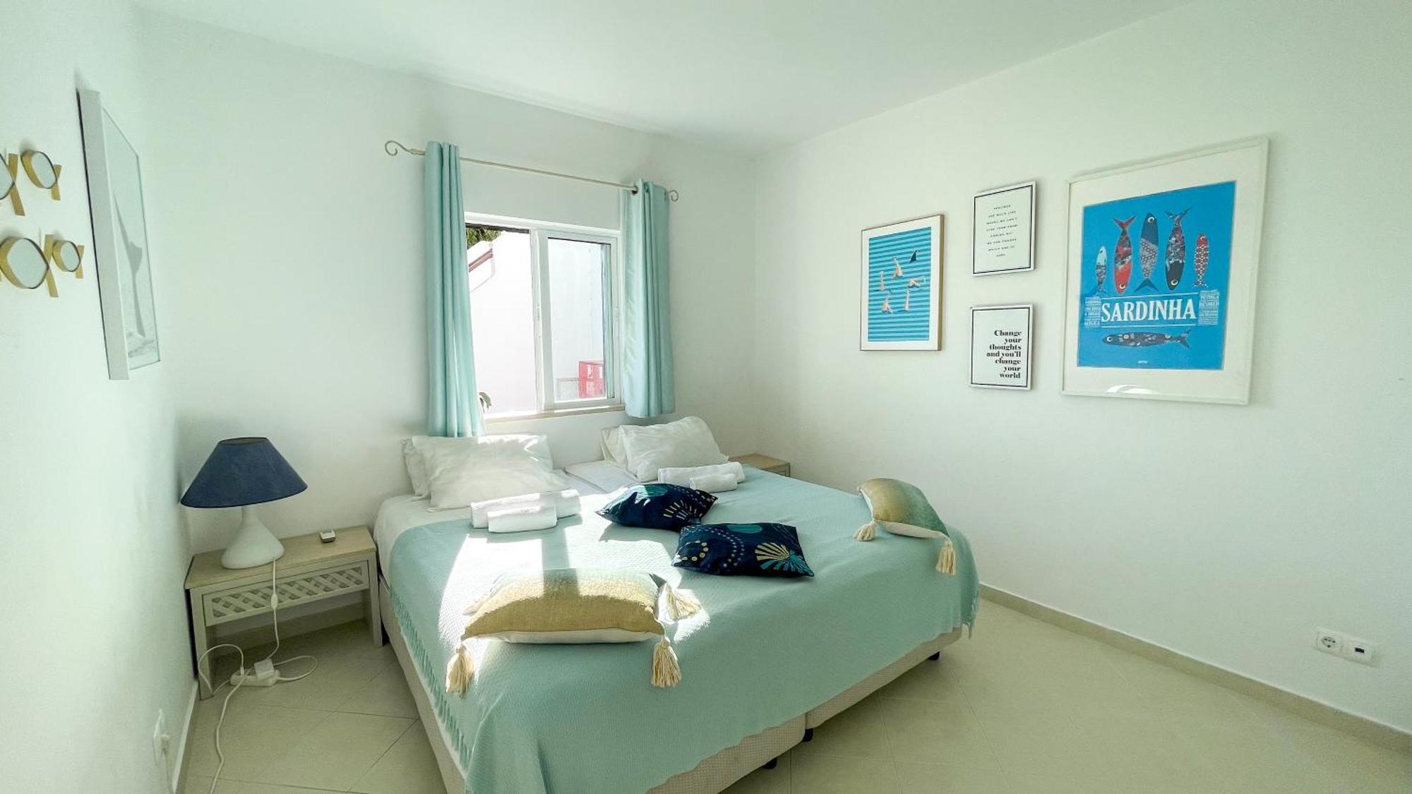 2 Bed 2 Bath Poolside With Wi-fi And Ac Apartment Albufeira