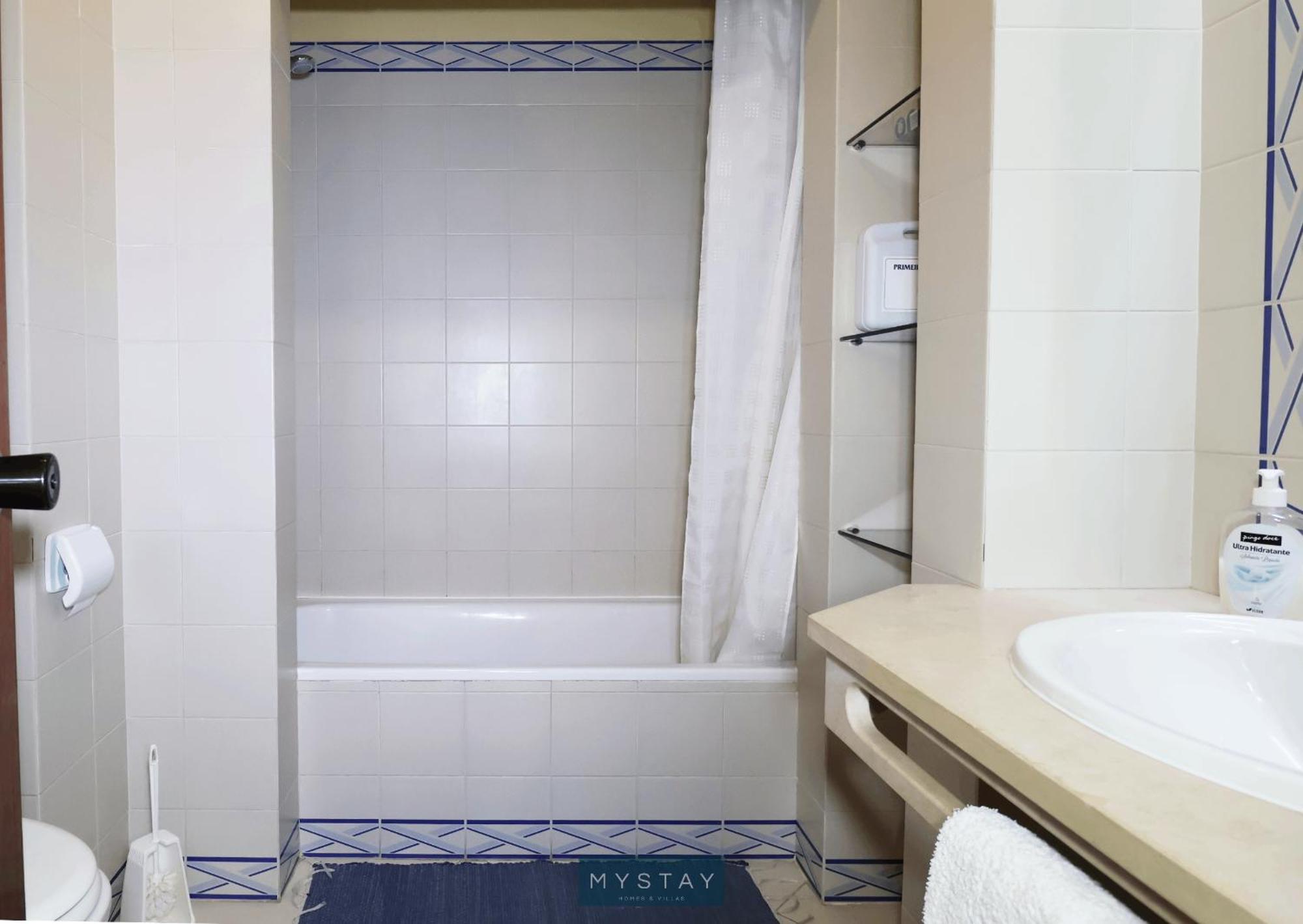 Mystay - Bellavista Pool & Appartement