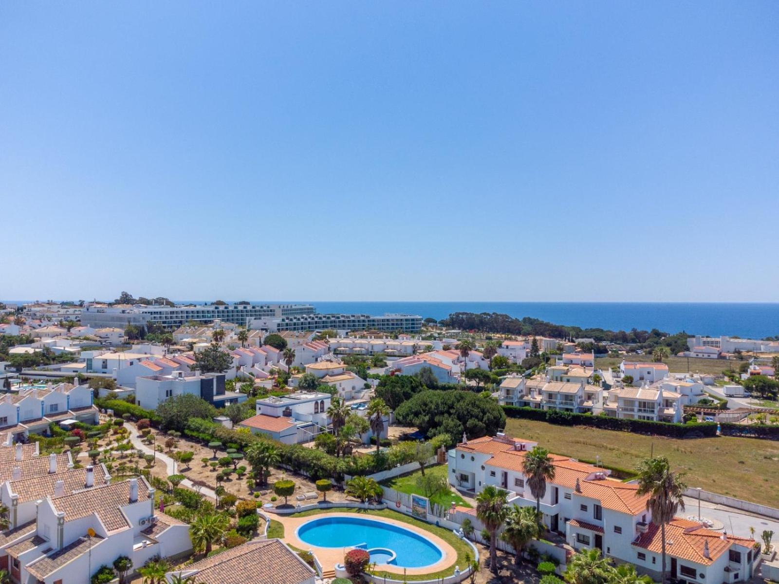 Periquito 2bd Pool Fast Wifi Ac Garden