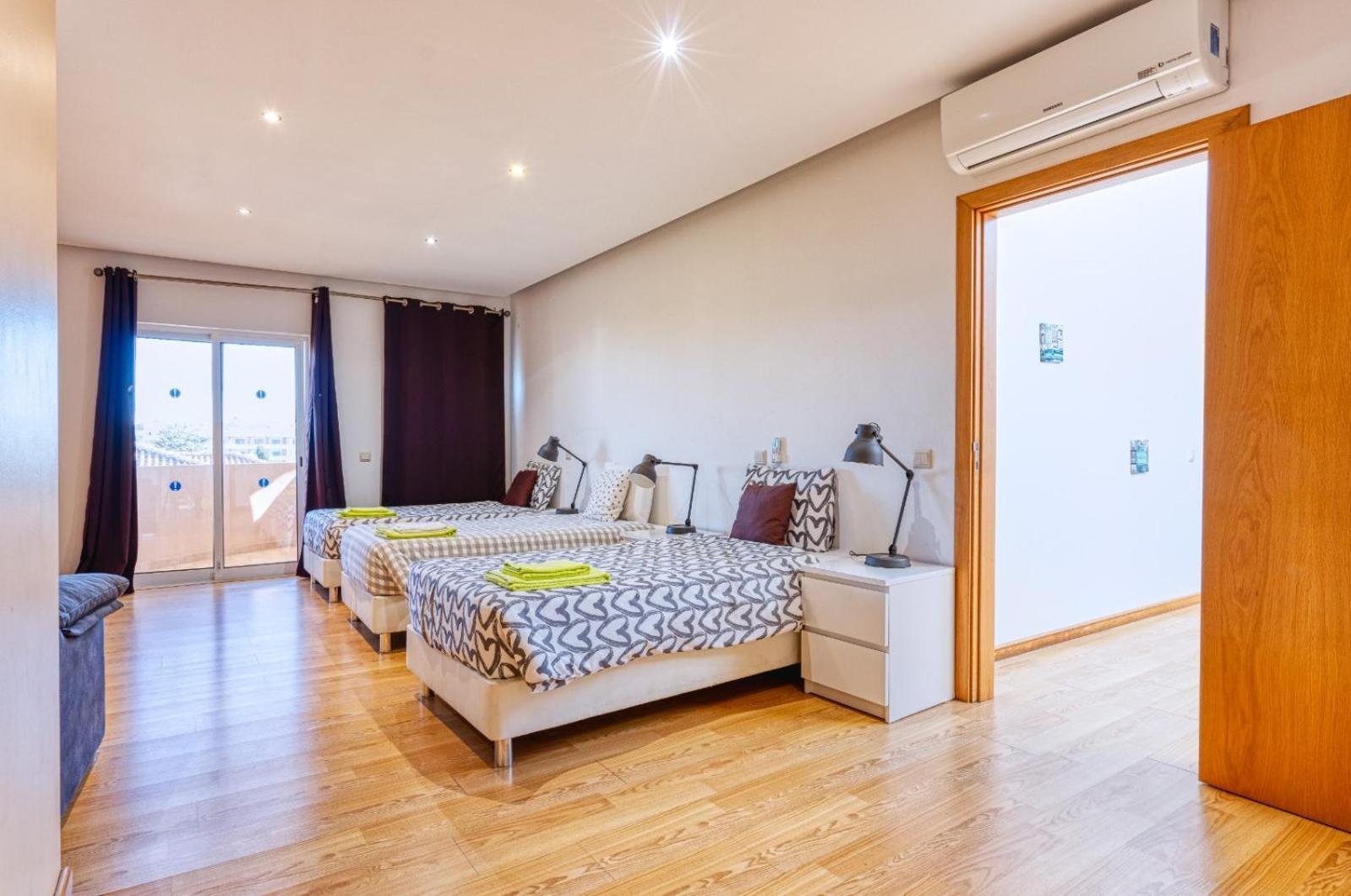 Villa Full Private 300sqm Jacuzzi Heated Pool Ideal & Quiet Location