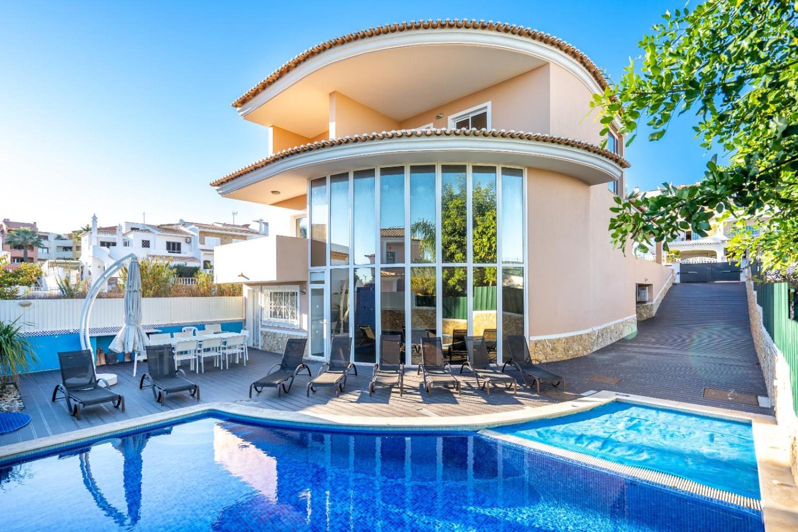 Full Private 300sqm Jacuzzi Heated Pool Ideal & Quiet Location Villa Albufeira