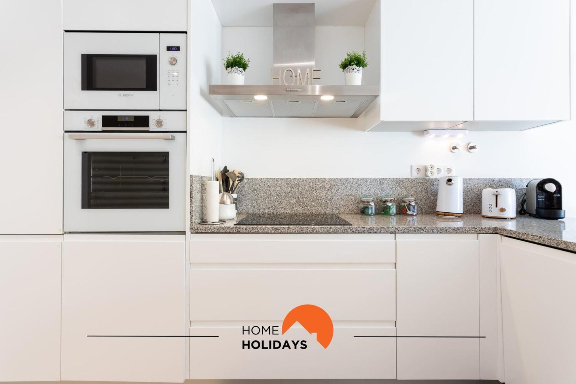 #200 Panoramic Flat By Holidays *