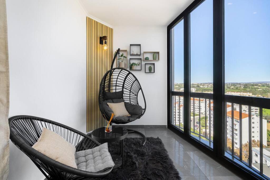 Luxury Apartment *