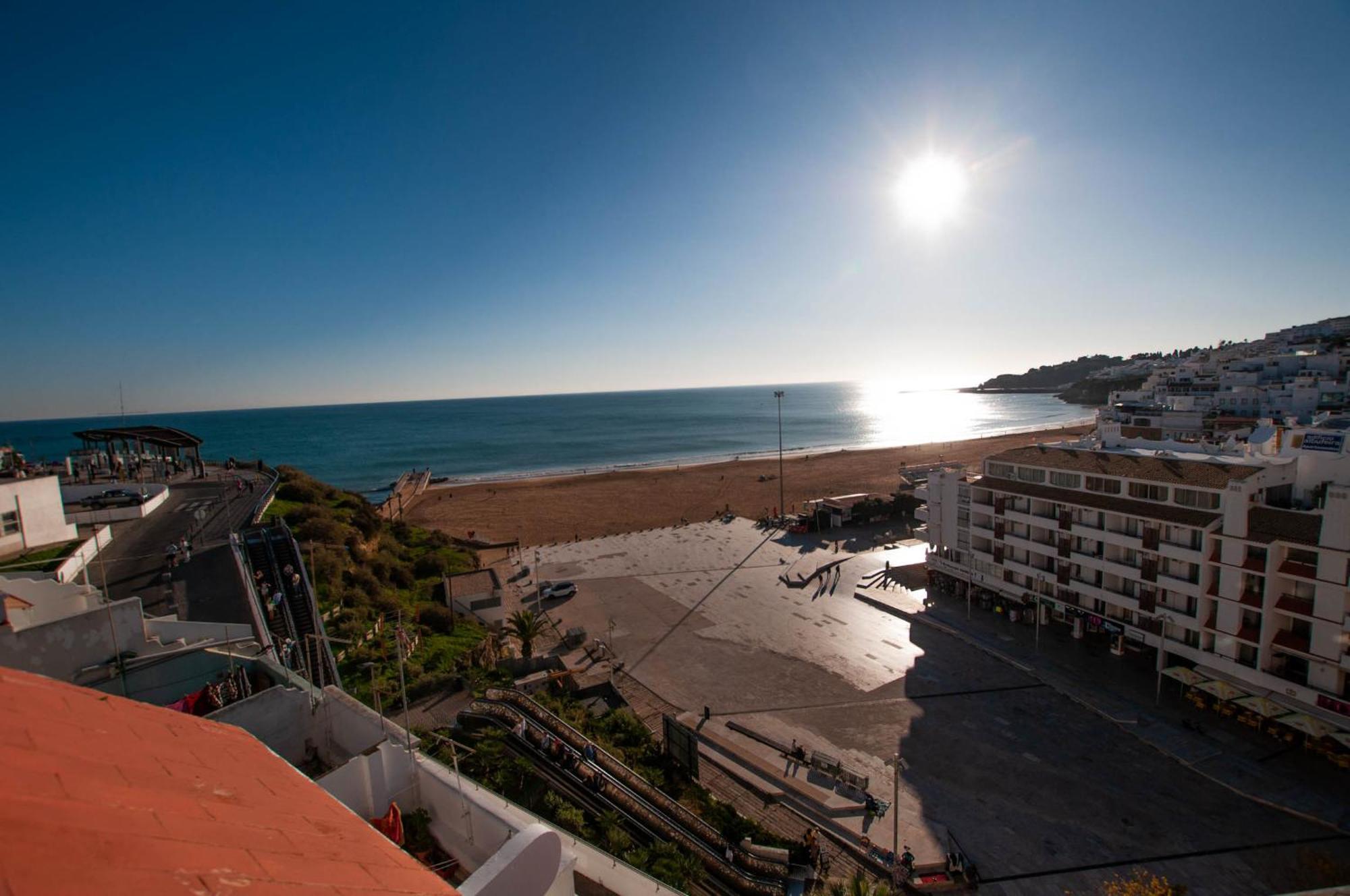 Apartment By The Beach By Ocvillas *