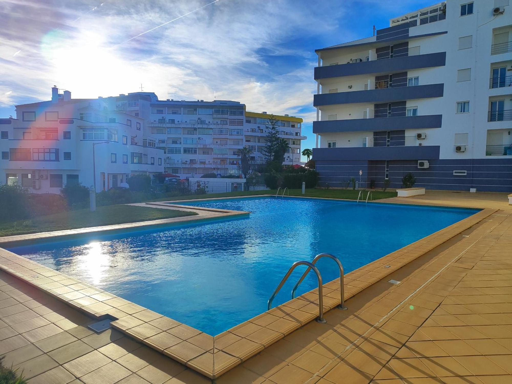 Apartment Vintage With Pool By Homing *