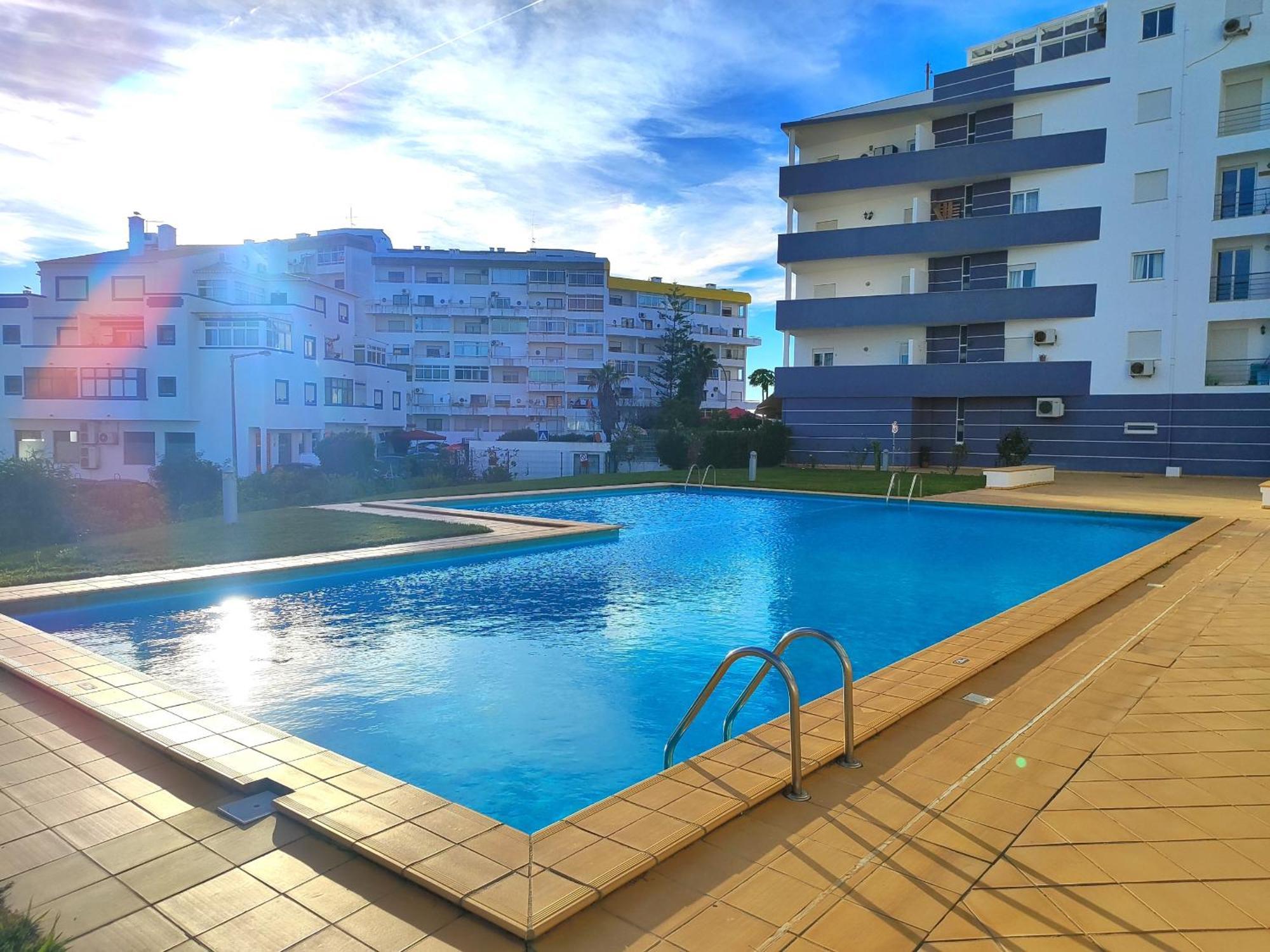 Vintage With Pool By Homing Albufeira