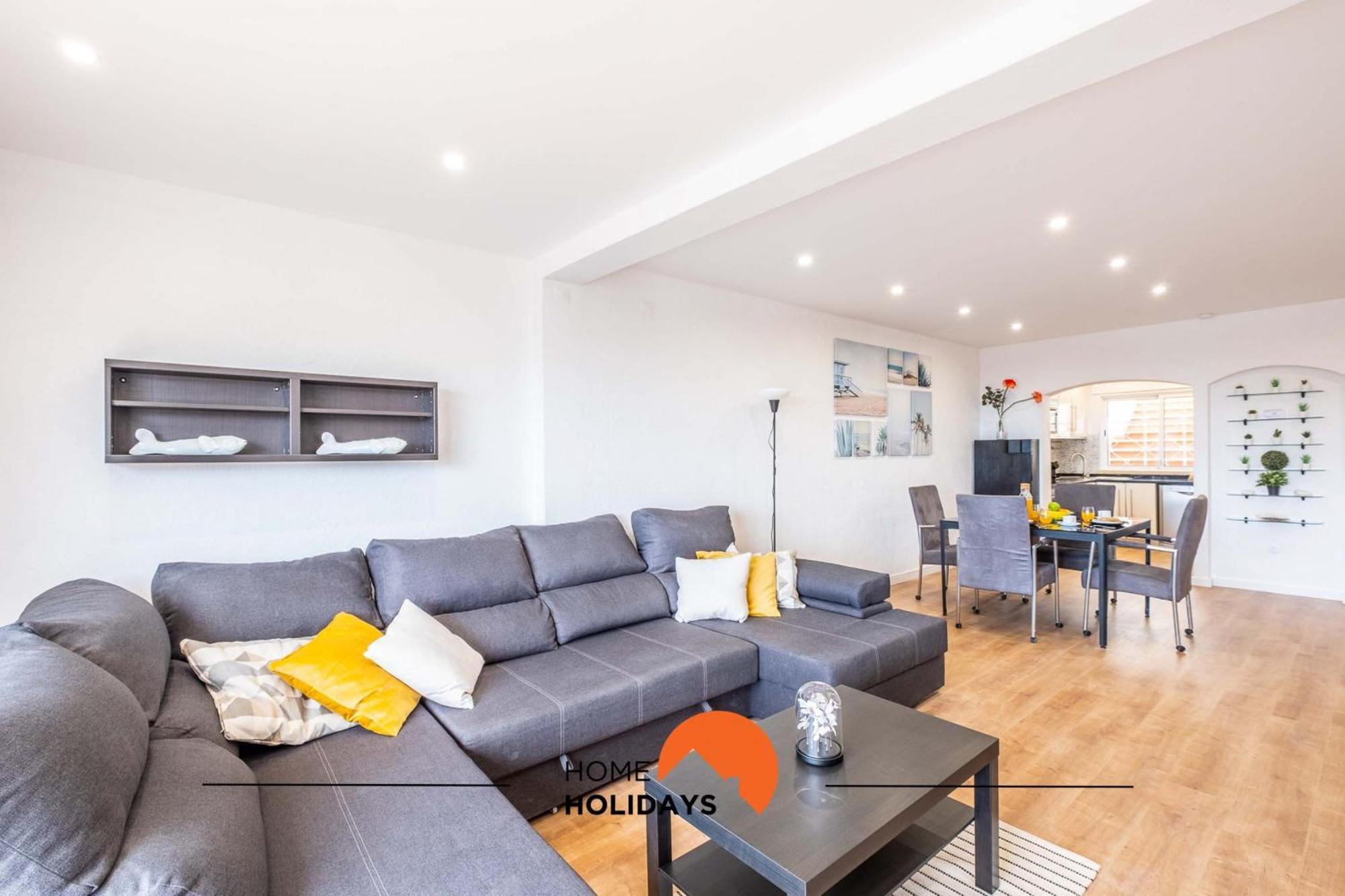Apartment #084 Spacious Seaview With Ac, Pool And Garden