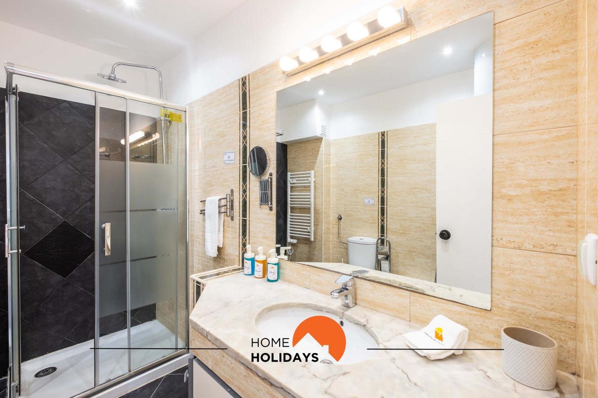 #084 Spacious Seaview With Ac, Pool And Garden Apartment