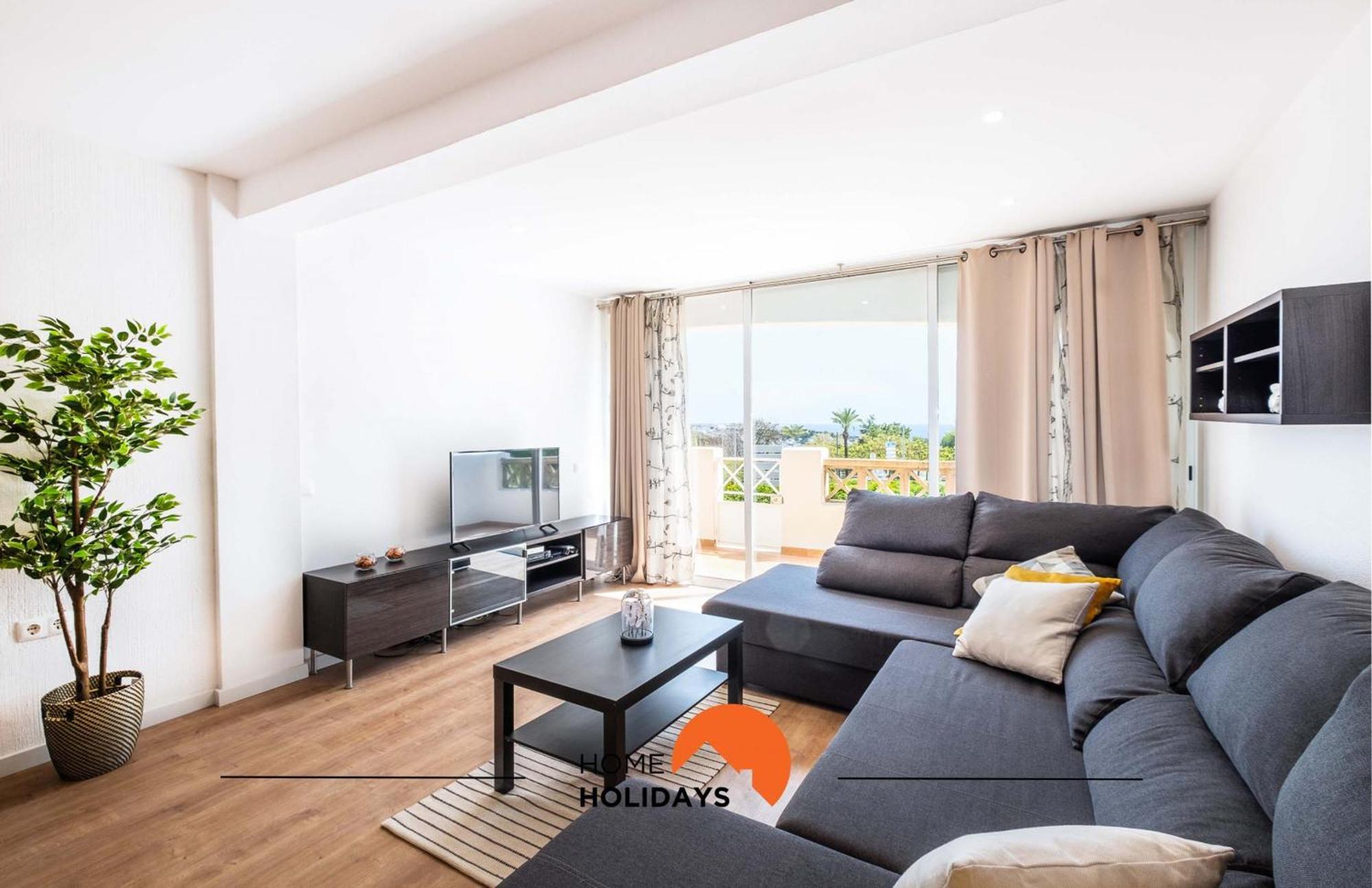 #084 Spacious Seaview With Ac, Pool And Garden *
