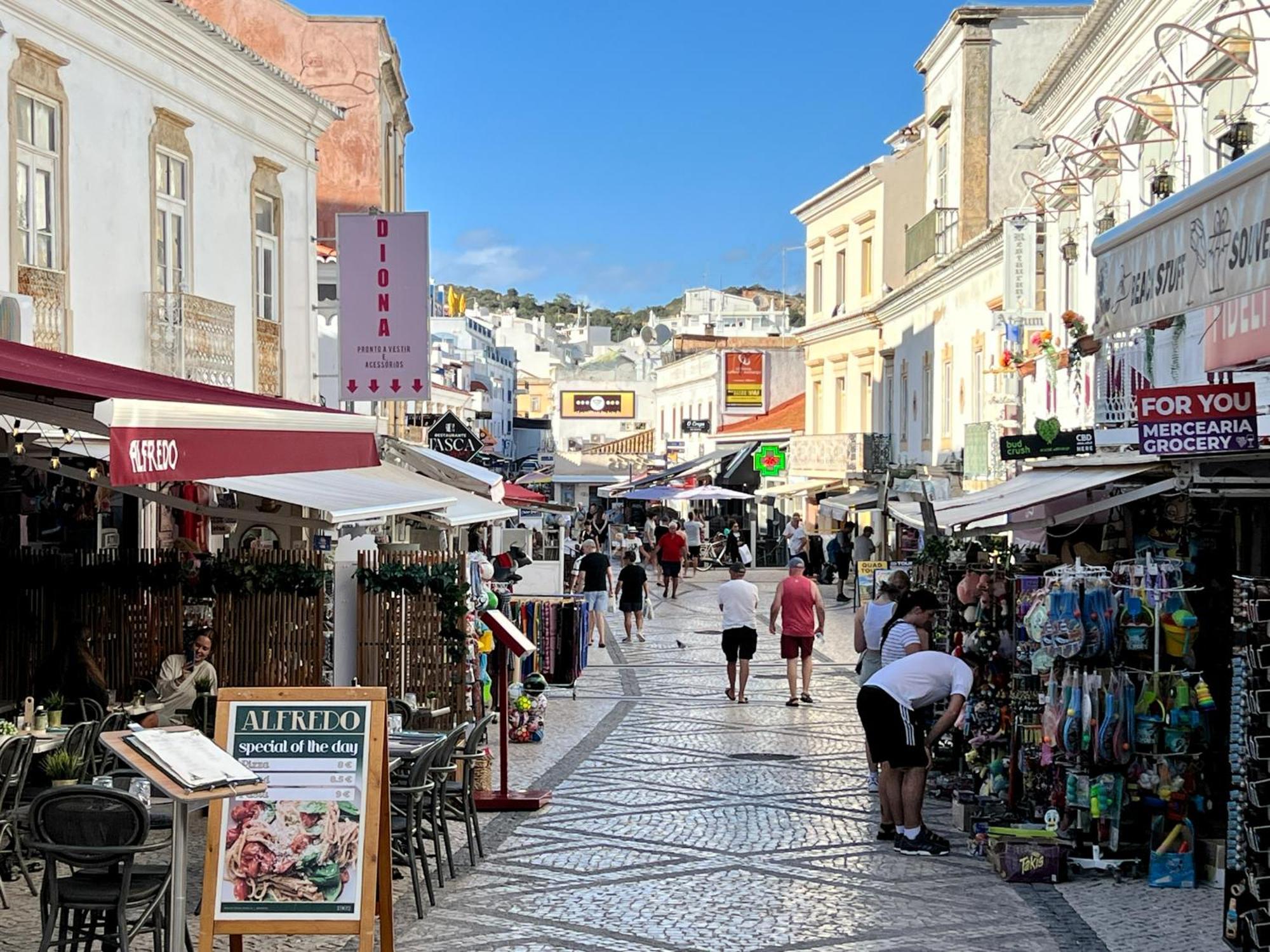 Apartment Cosy 1-br Central Apt In Old Town - Steps From The Sea & Amenities