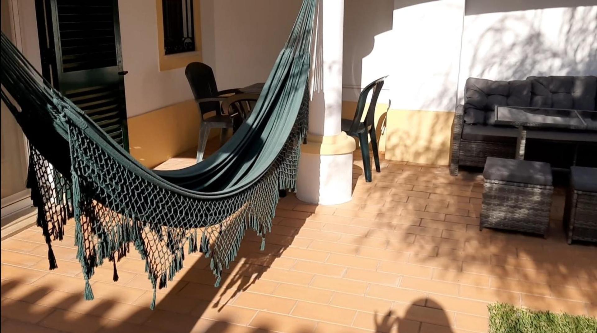 White Sands - Private Oasis, Heated Pool, Beaches & Strip Nearby Villa Albufeira