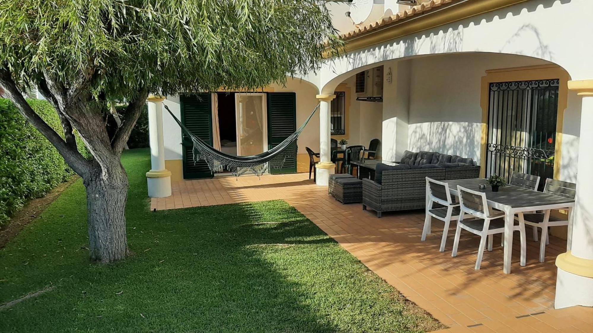 White Sands - Private Oasis, Heated Pool, Beaches & Strip Nearby Villa *