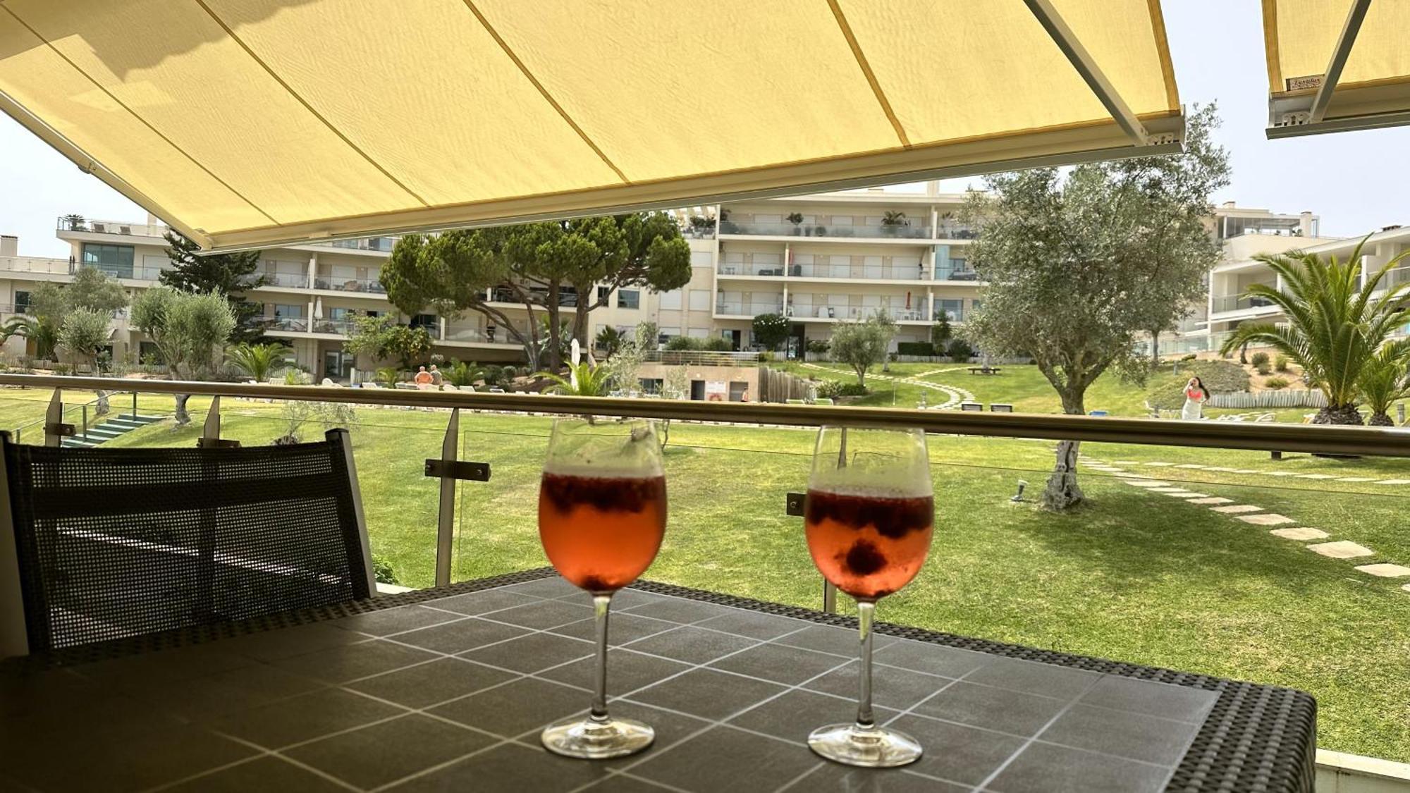 A 1km De La Plage, Avec Piscine A Apartment