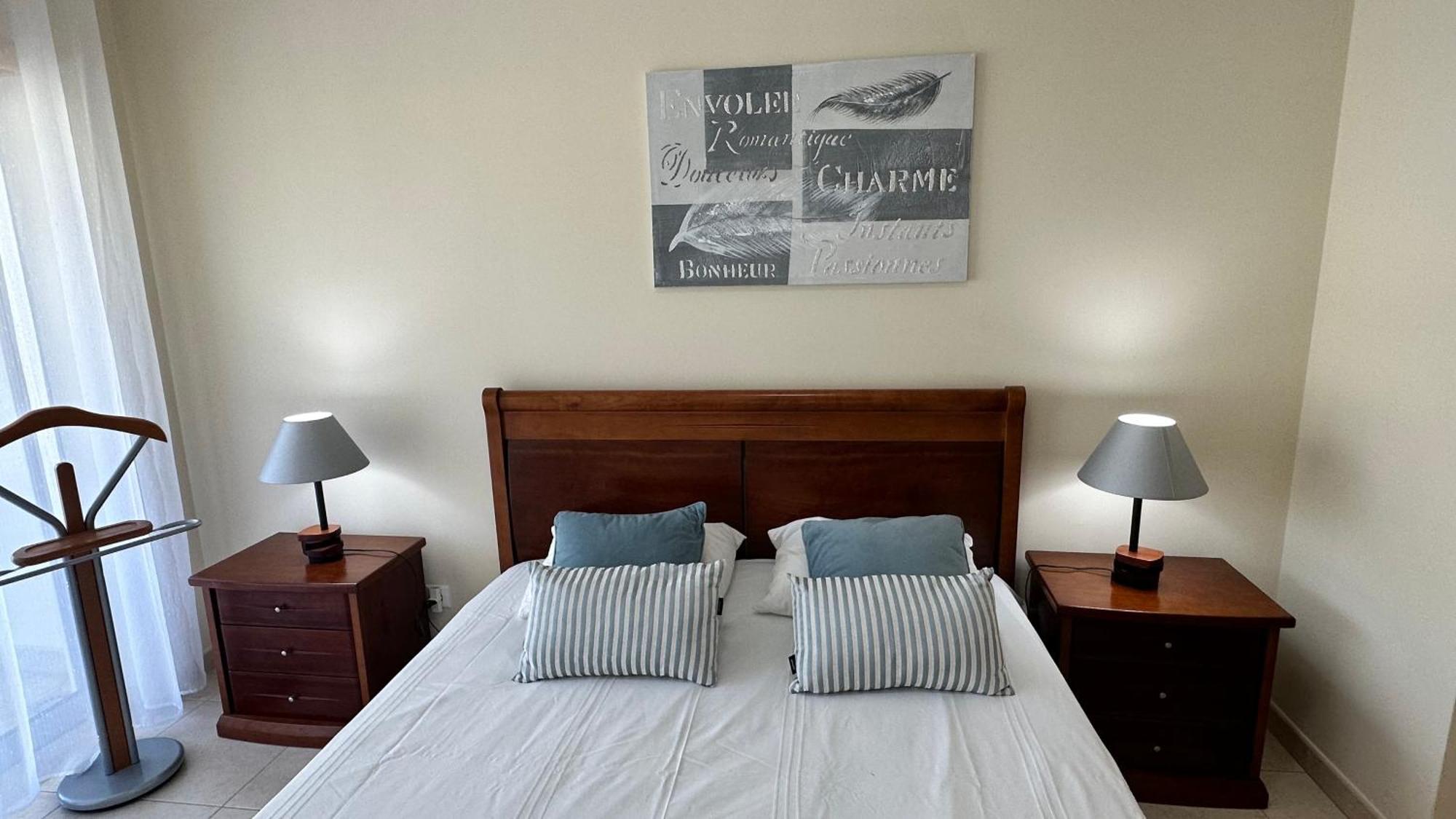 A 1km De La Plage, Avec Piscine A Apartment *