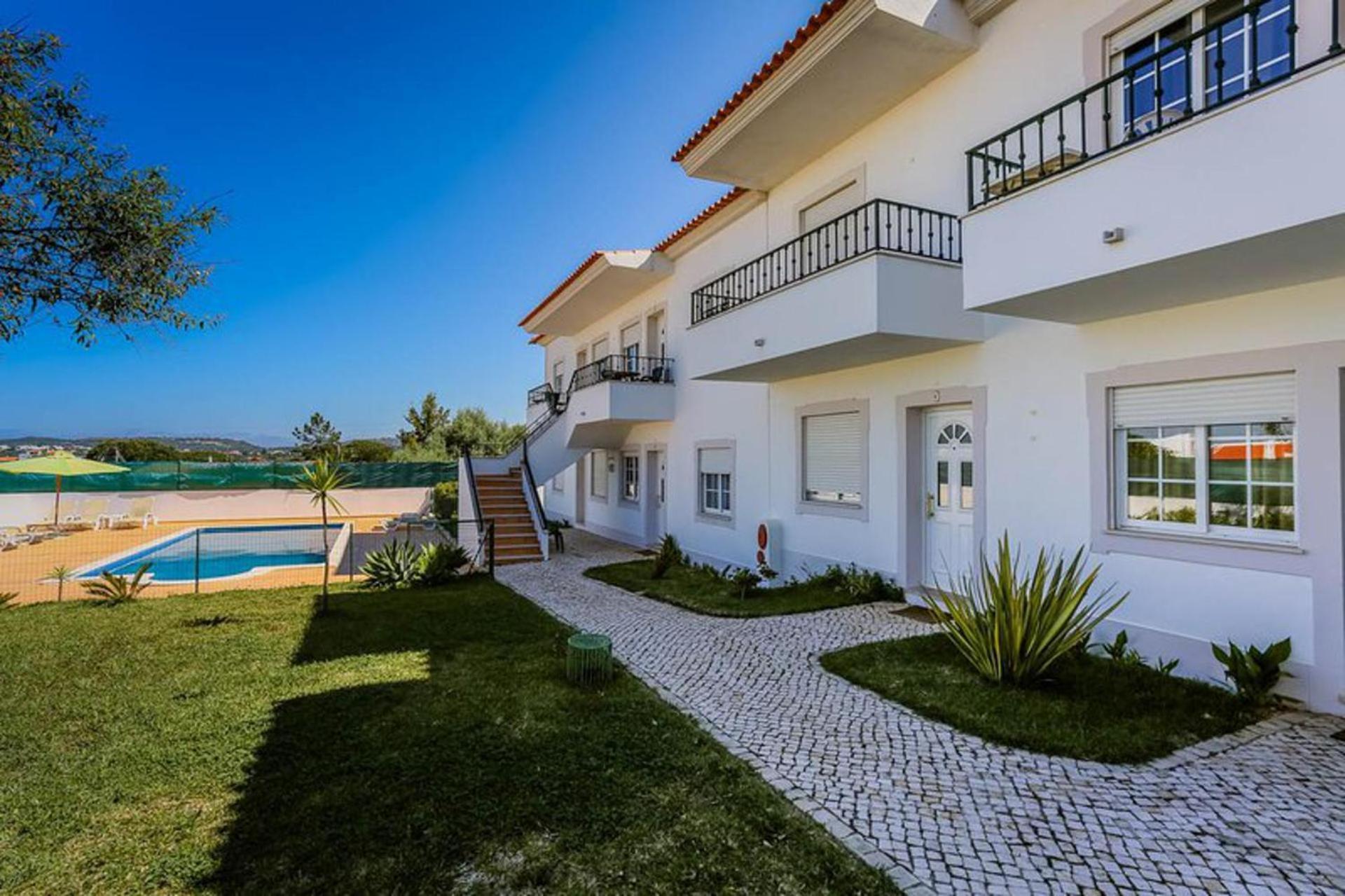 Beautiful 2-bed In Olhos De Agua Apartment *