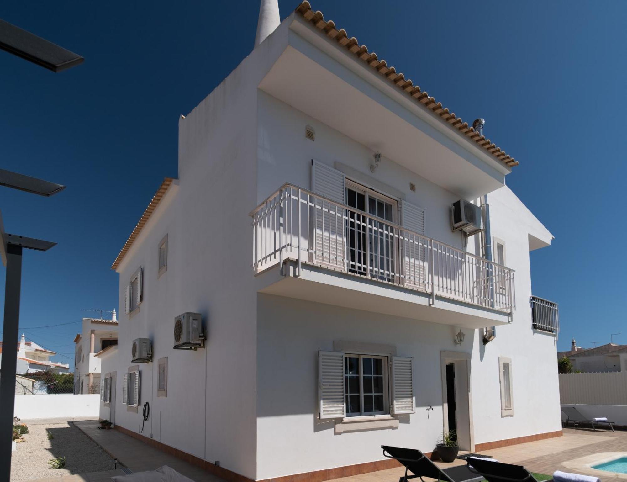 Villa Luz Vieira *