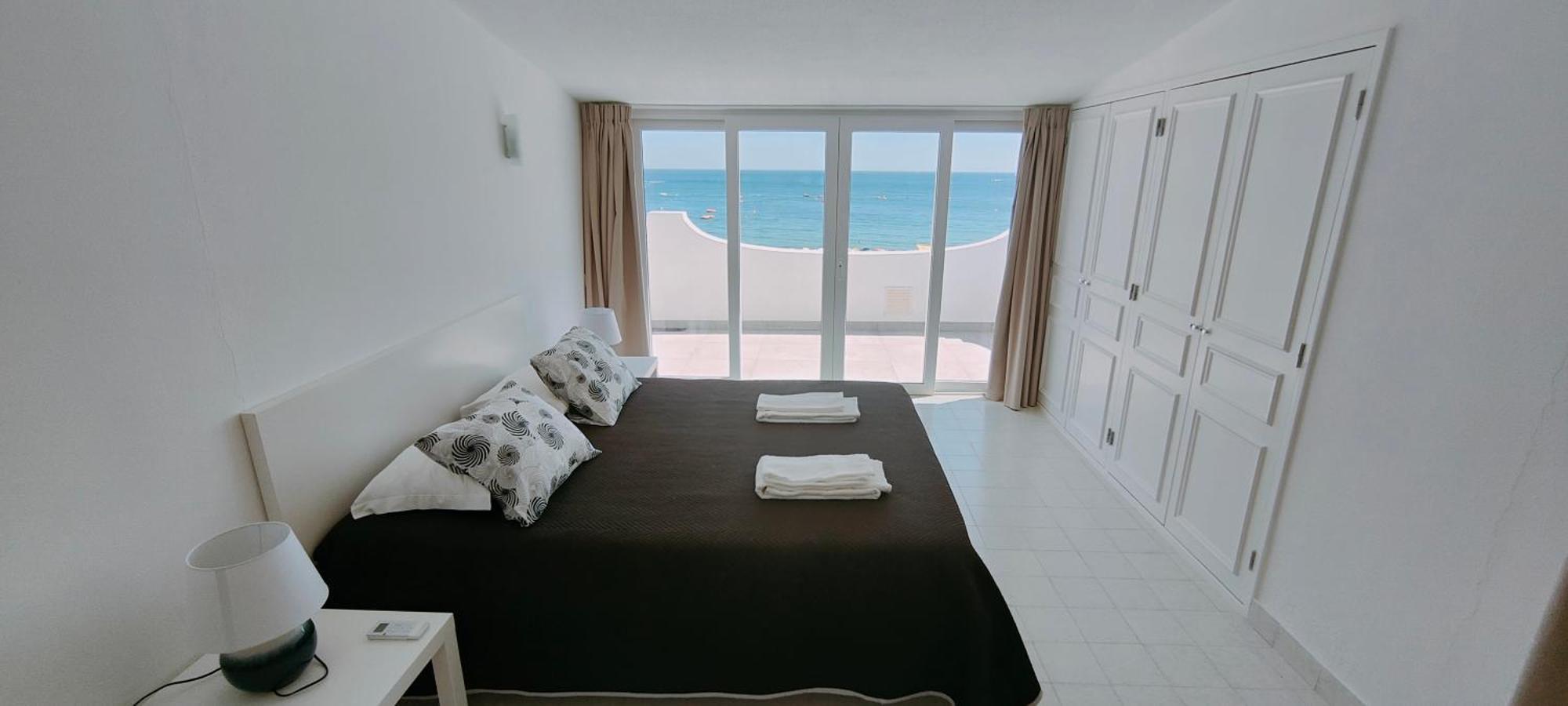 Penthouse Beachfront Apartment