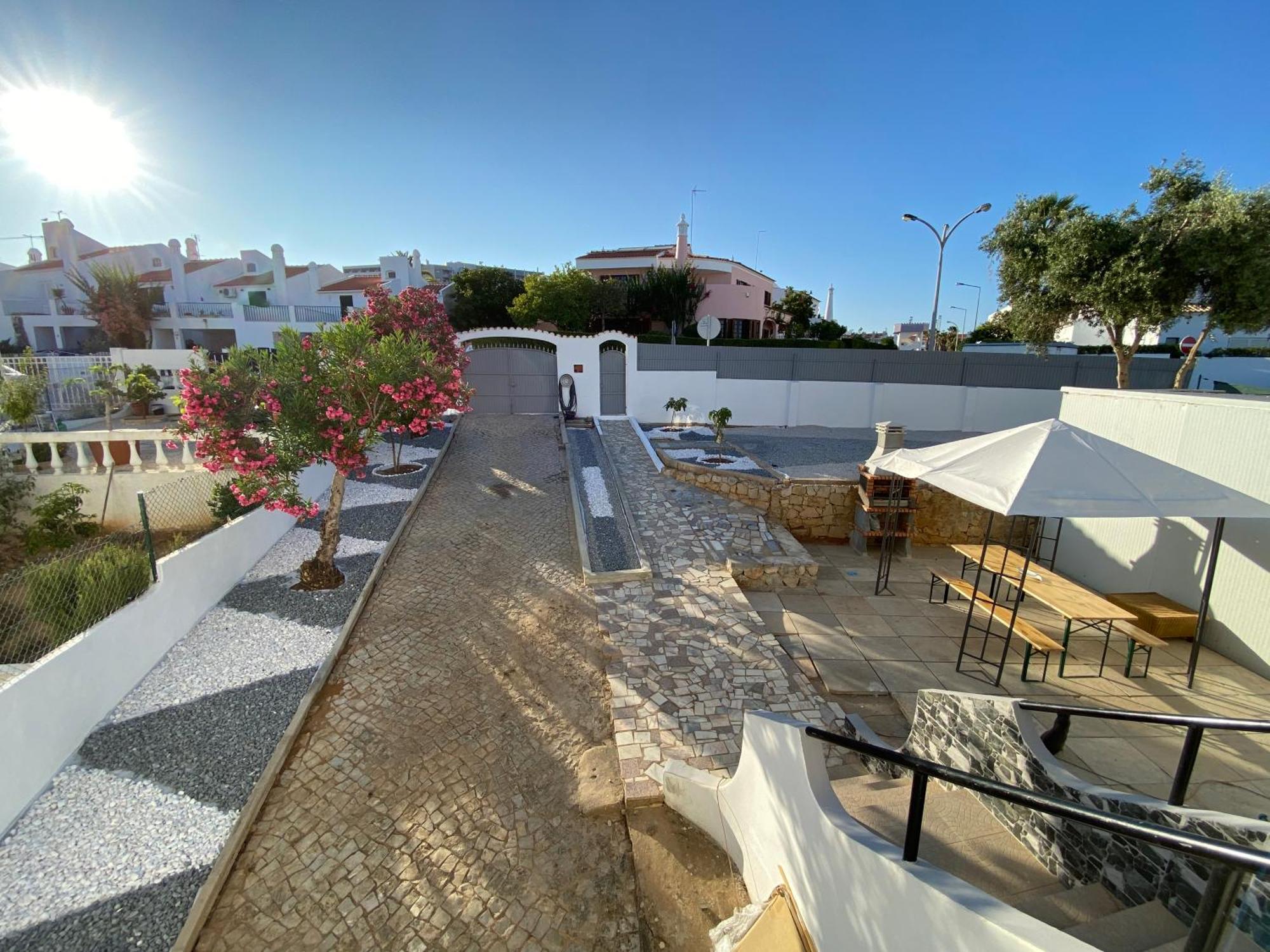 Moradia Olival- Bbq, 2 Quartos, Quintal Albufeira