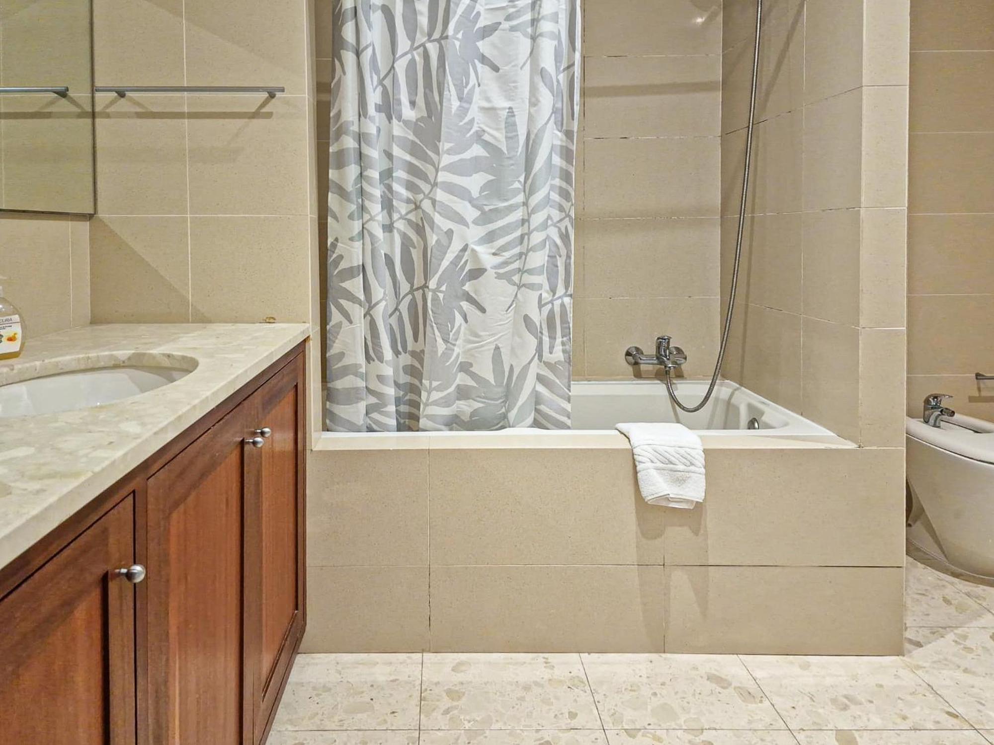 Mar Ali - Jacuzzi - 400m From The - By Bedzy Villa *