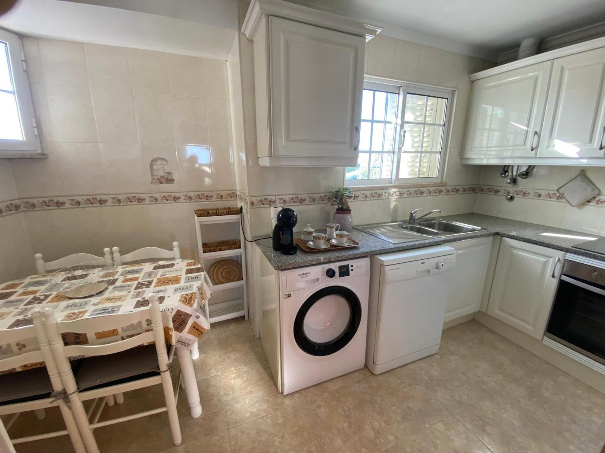 Moradia Olival- Bbq, 2 Quartos, Quintal Holiday home Albufeira