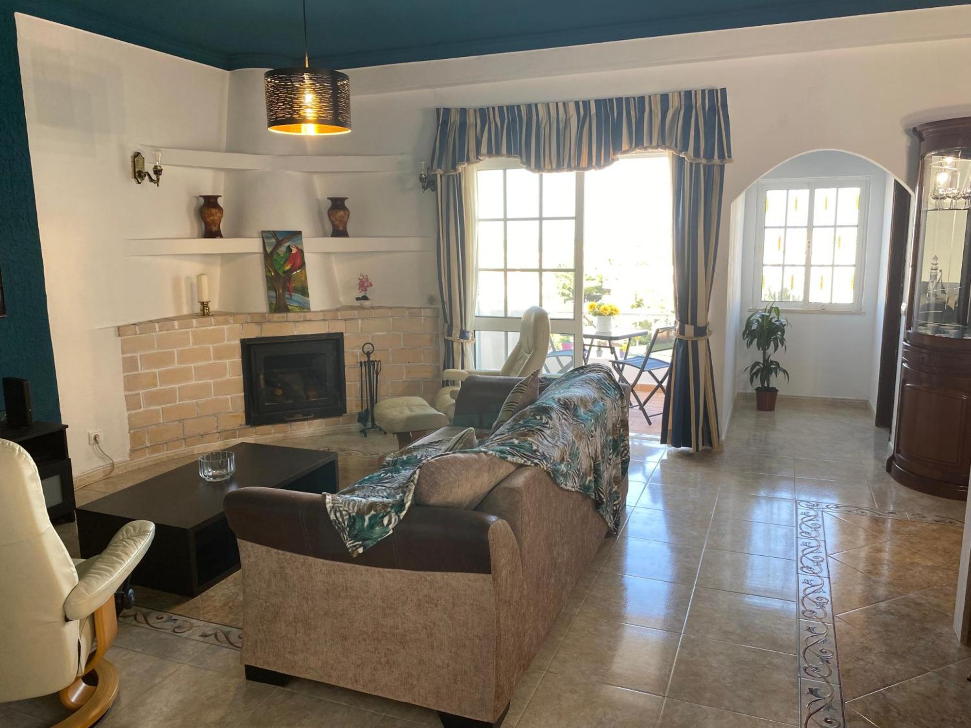 Moradia Olival- Bbq, 2 Quartos, Quintal Holiday home *