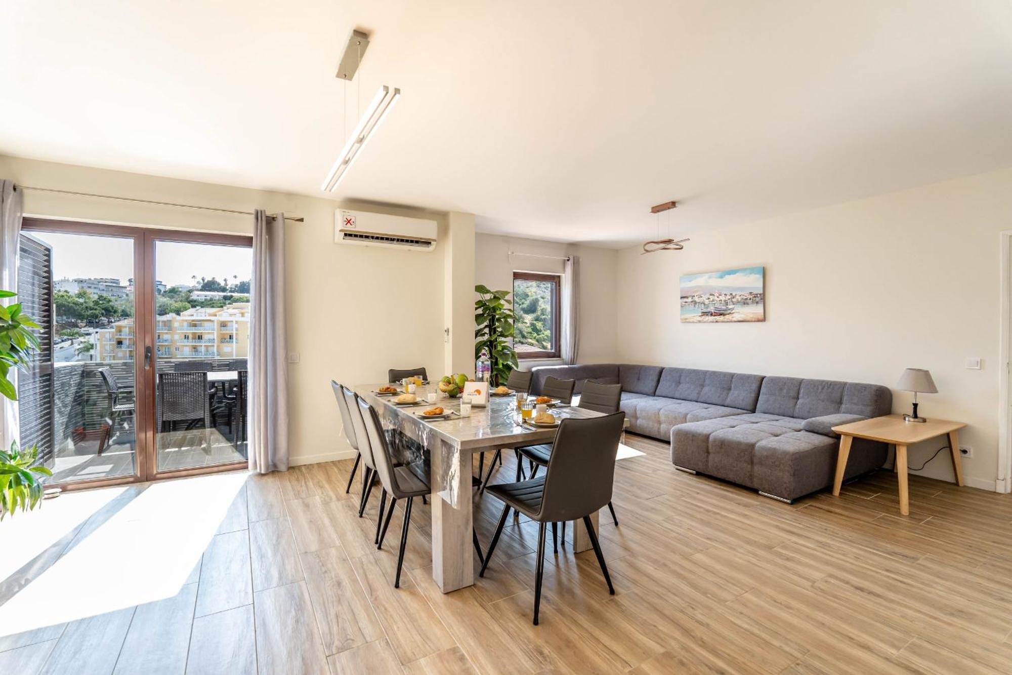 #164 Saradel 42 By Holidays Apartamento *