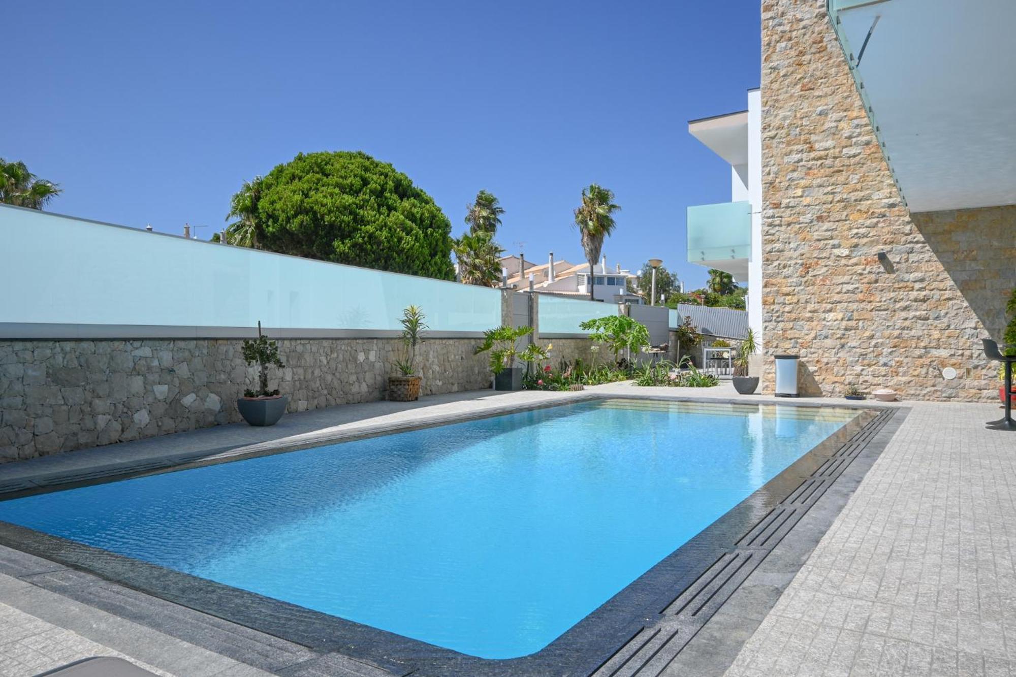 Luz 37 - Jacuzzi Terrace & Swimming Pool Villa Albufeira