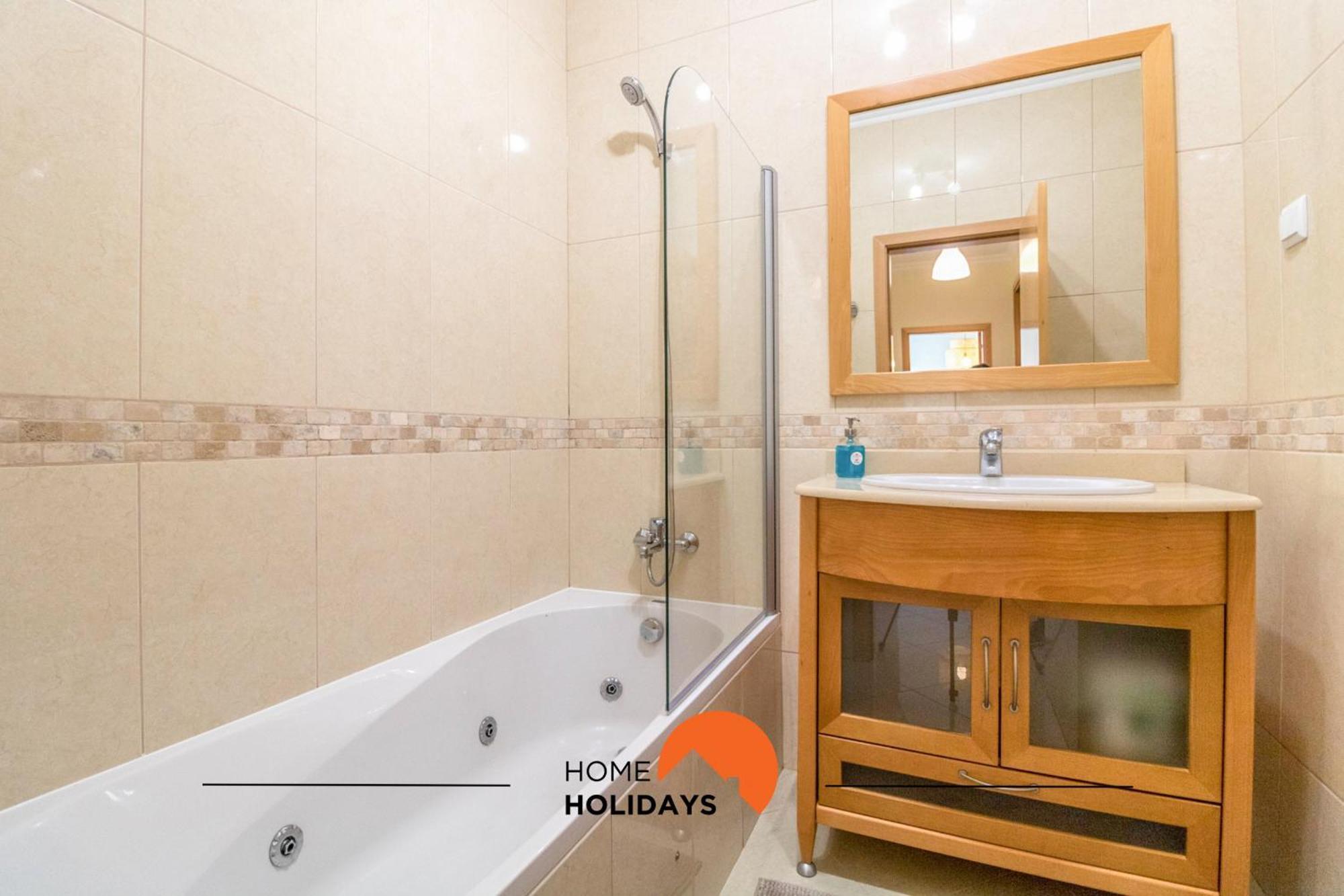 #028 T1 Orada By Holidays *