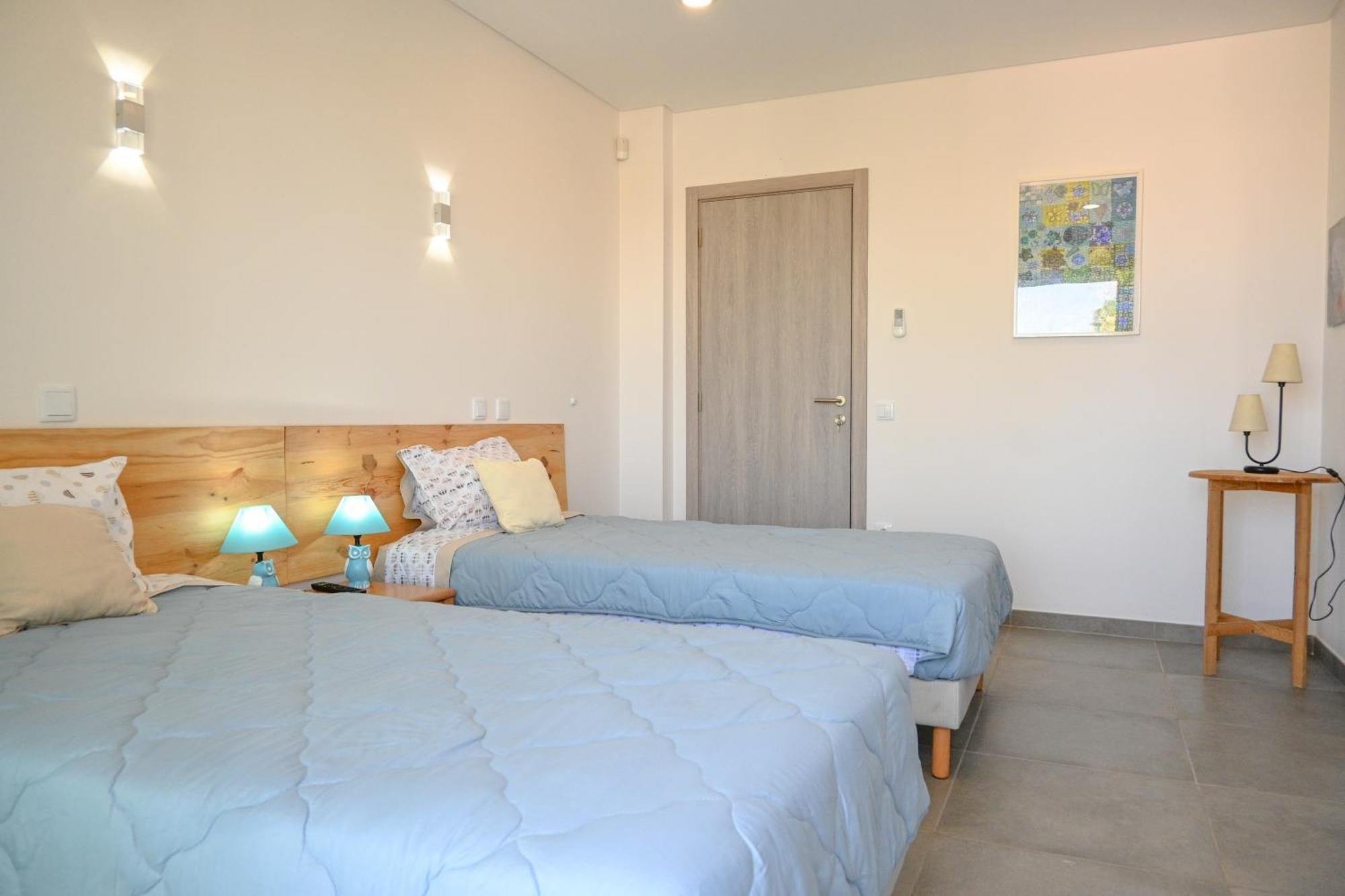 Luz 37 - Jacuzzi Terrace & Swimming Pool Villa Albufeira