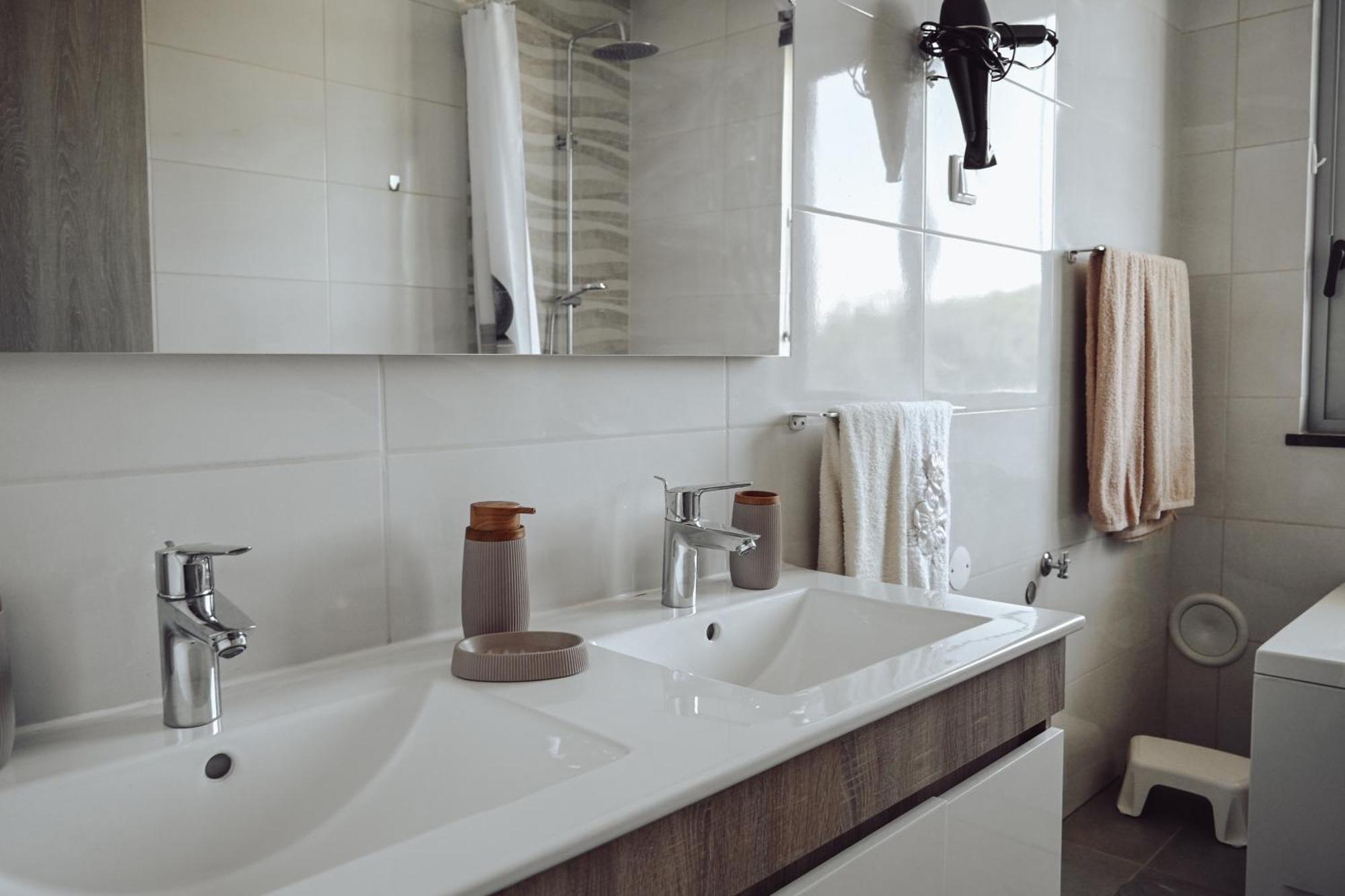 Luz 37 - Jacuzzi Terrace & Swimming Pool Villa *