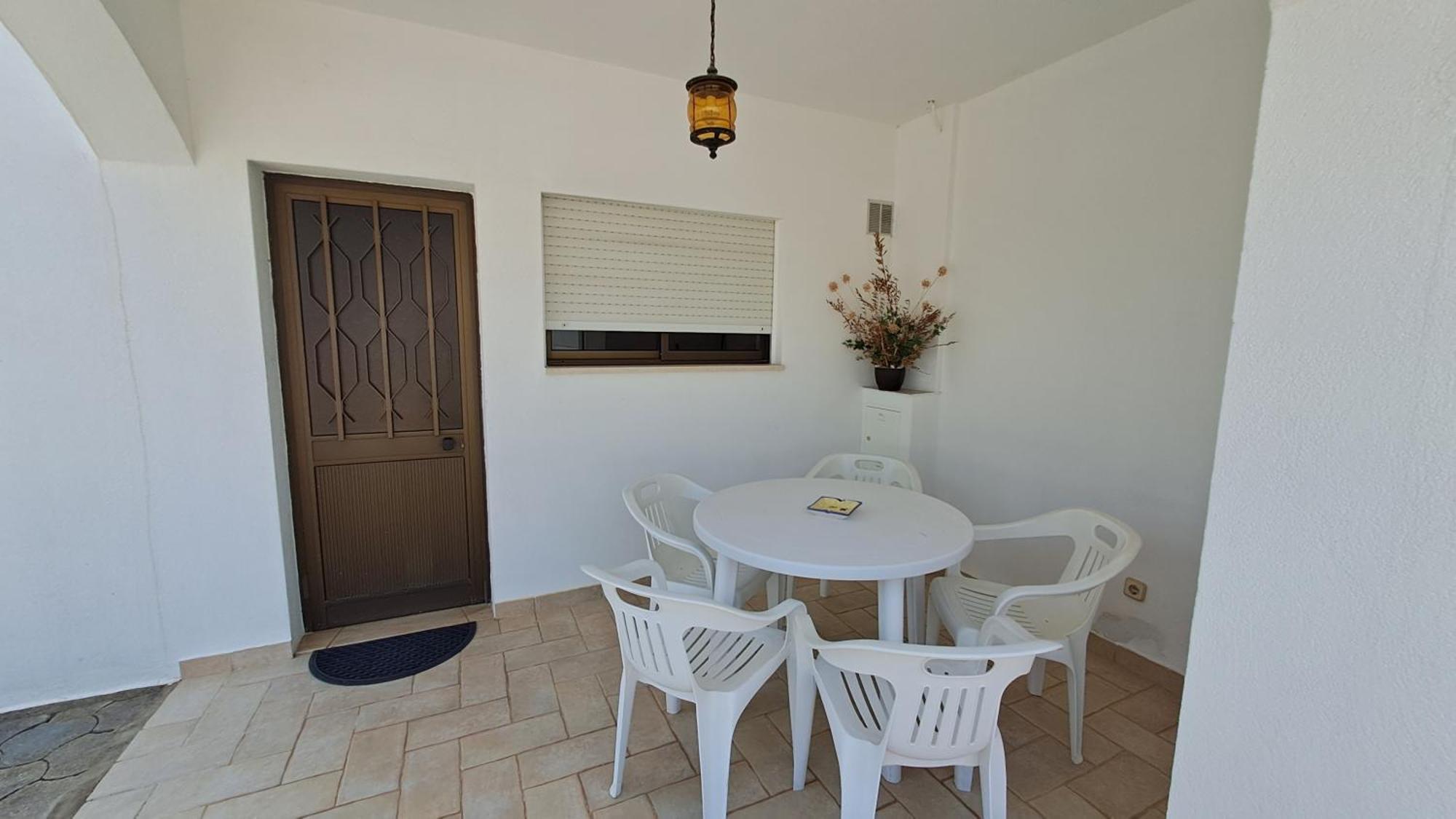 Apartment Traditional In