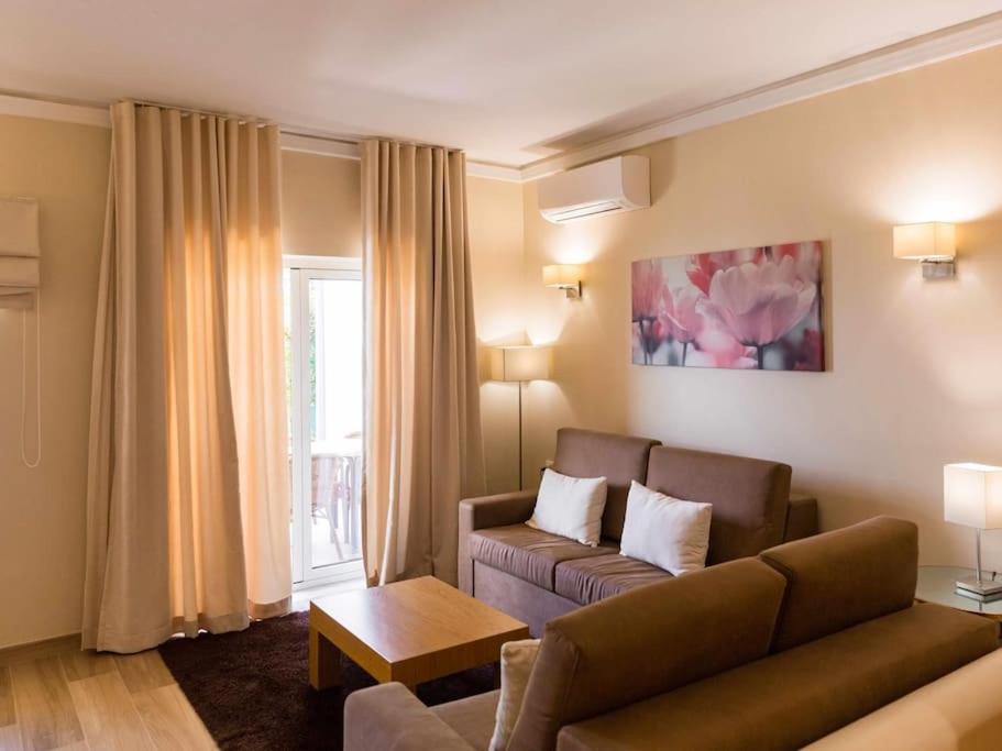 Sol I - Pool And Garden & Gym &