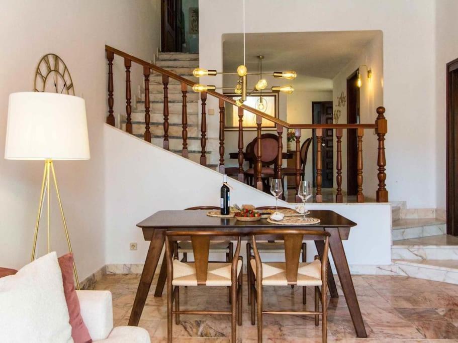 Villa Algarve Sun House - Pool & Bbq & Privat Garden Albufeira