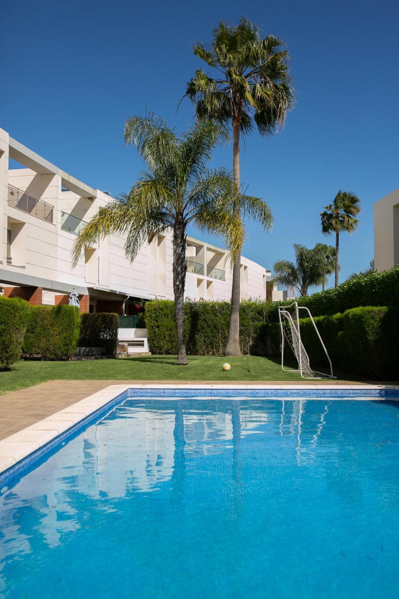 Villa Sweet Facing The Pool